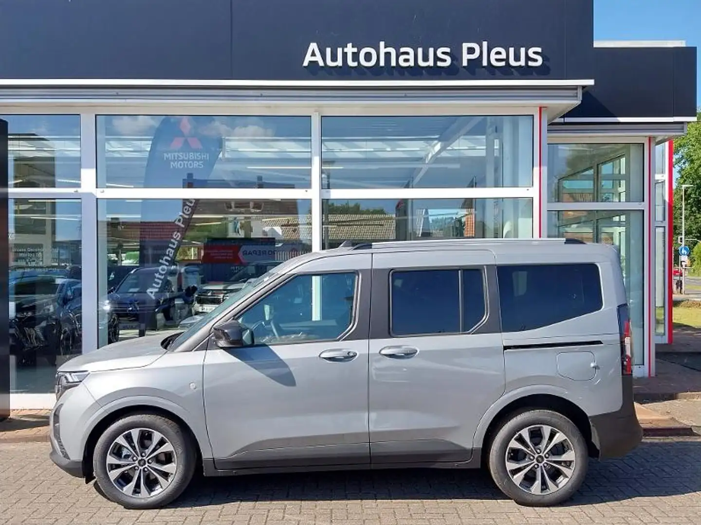 Ford Touneo Courier Titanium Automatik, Winter-Paket Silber - 1