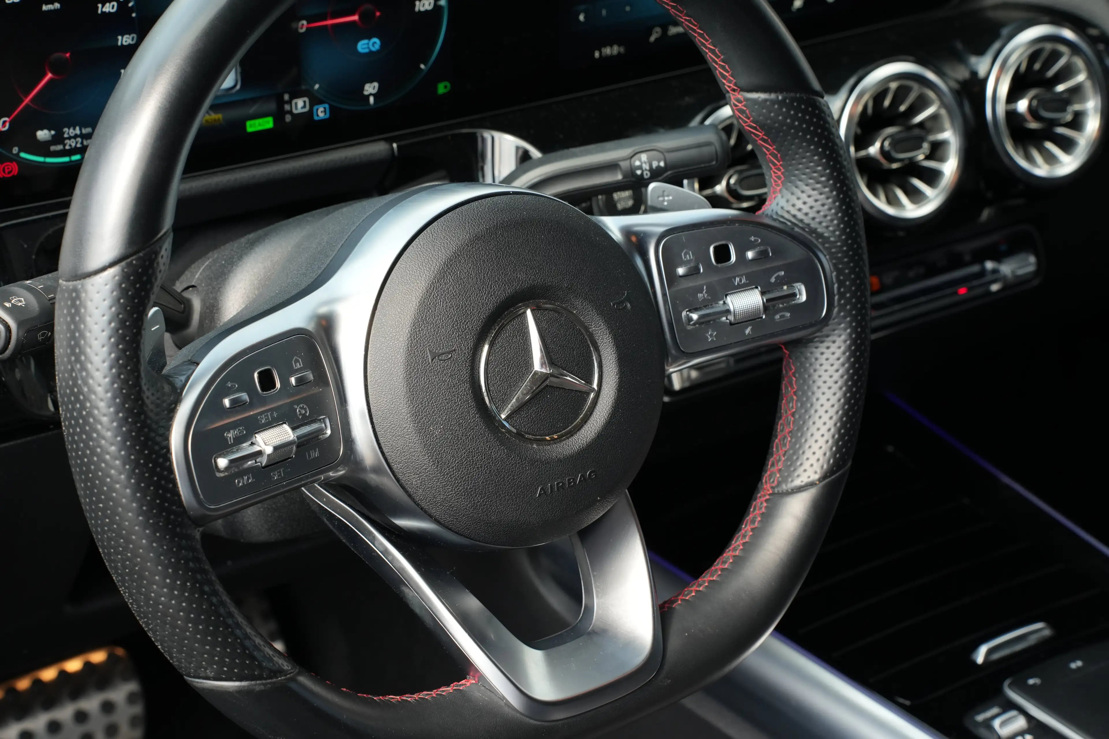Mercedes-Benz EQA 250 AMG Line 190PK | AMG Styling | Achteruitrijcamera — photo 5