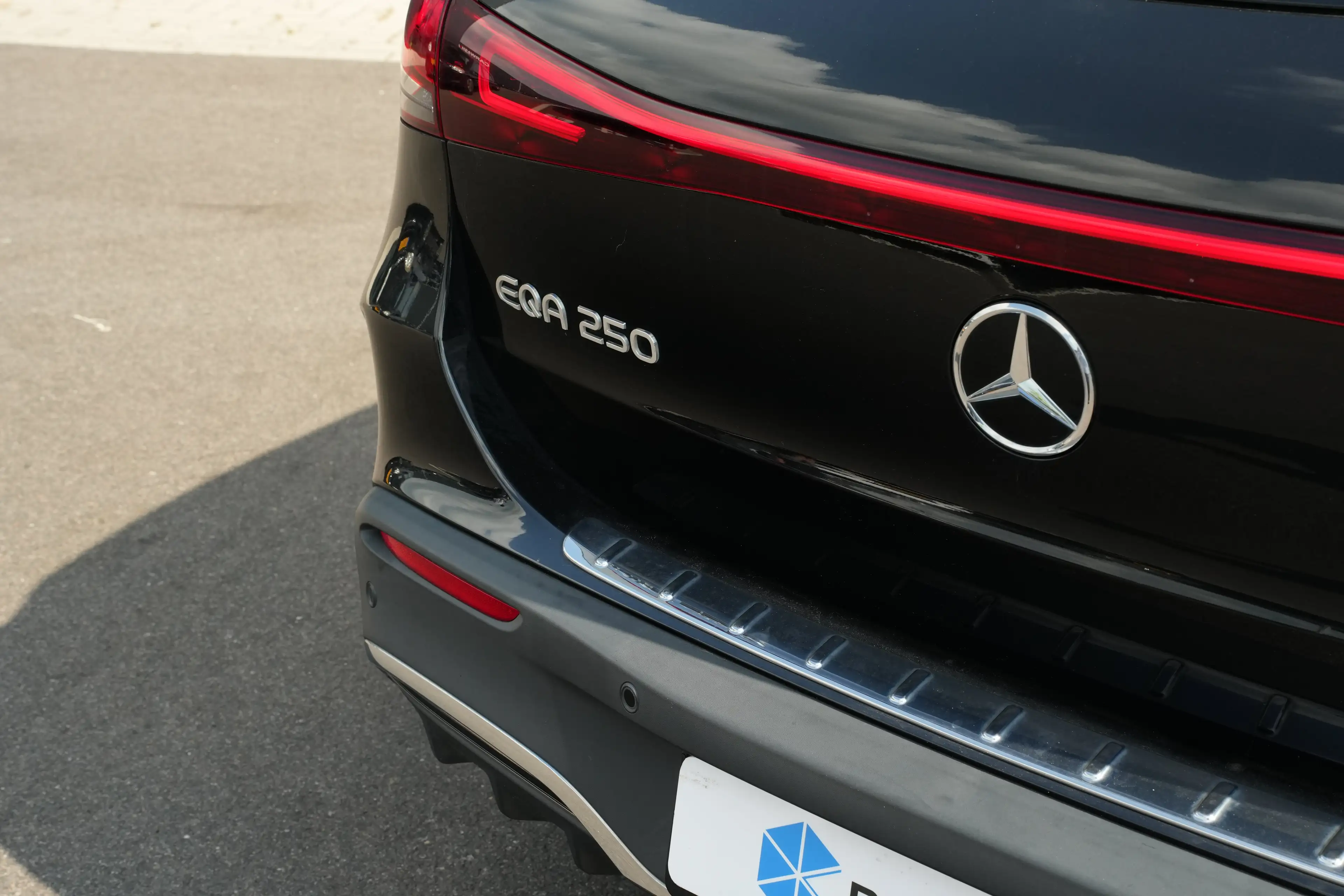 Mercedes-Benz EQA 250 AMG Line 190PK | AMG Styling | Achteruitrijcamera — photo 15