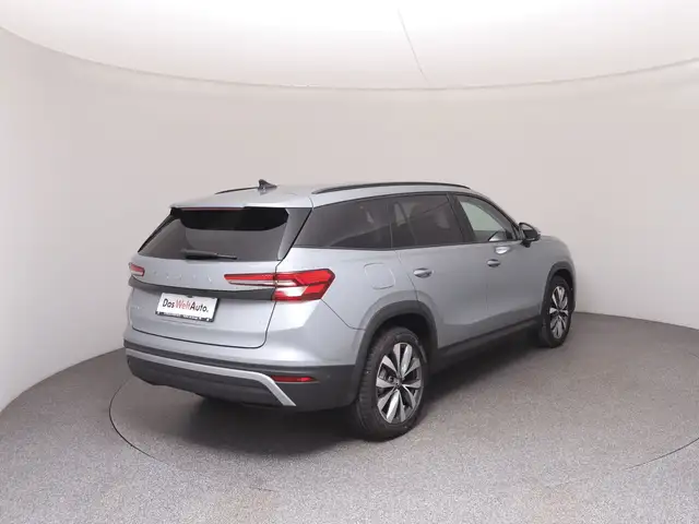 Skoda Kodiaq view 4