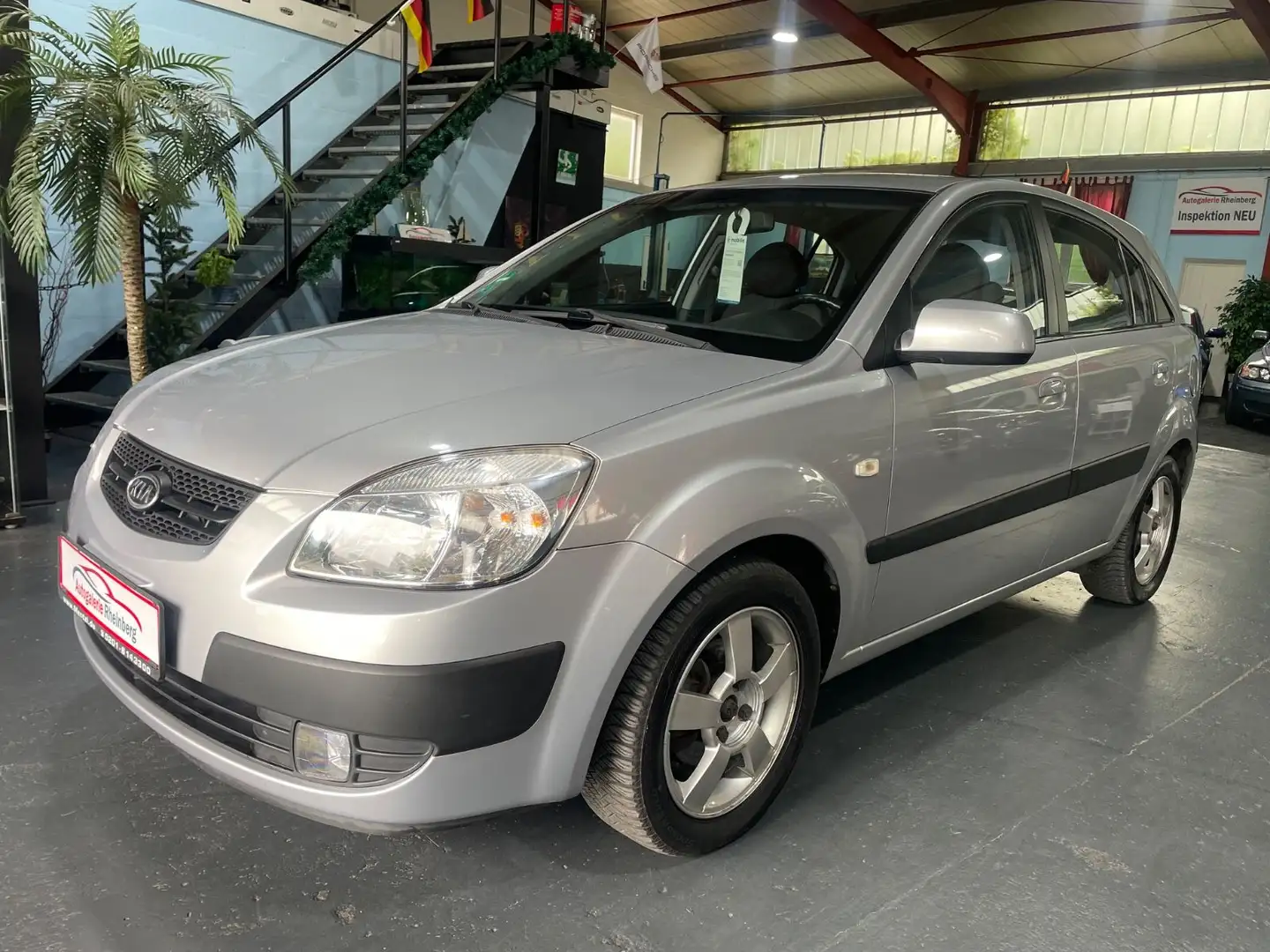 Kia Rio 1.6*TOP*KLIMA*AUTOMATIK*EINPARKHILFE*TÜV NEU Silber - 1