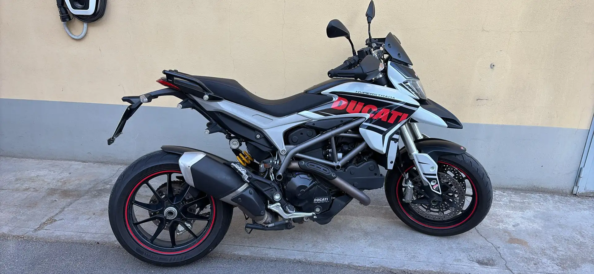 Ducati Hyperstrada - 1