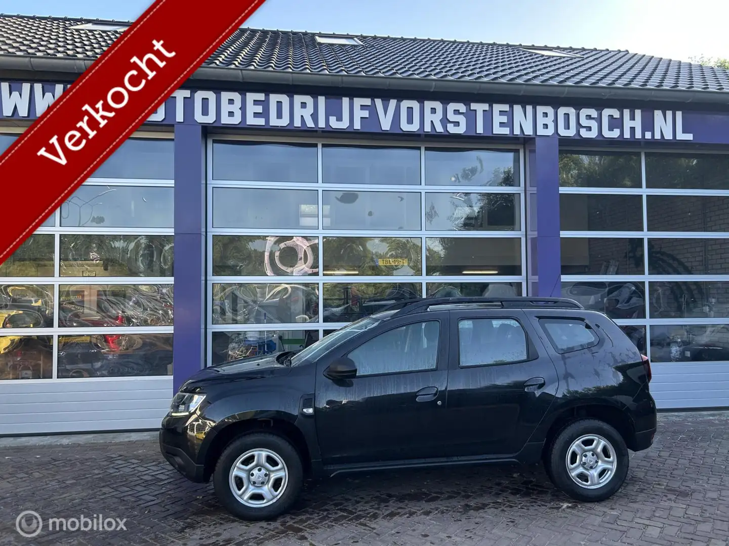 Dacia Duster 1.6 SCe Comfort * NAVIGATIE * AIRCO * LED * Nero - 2