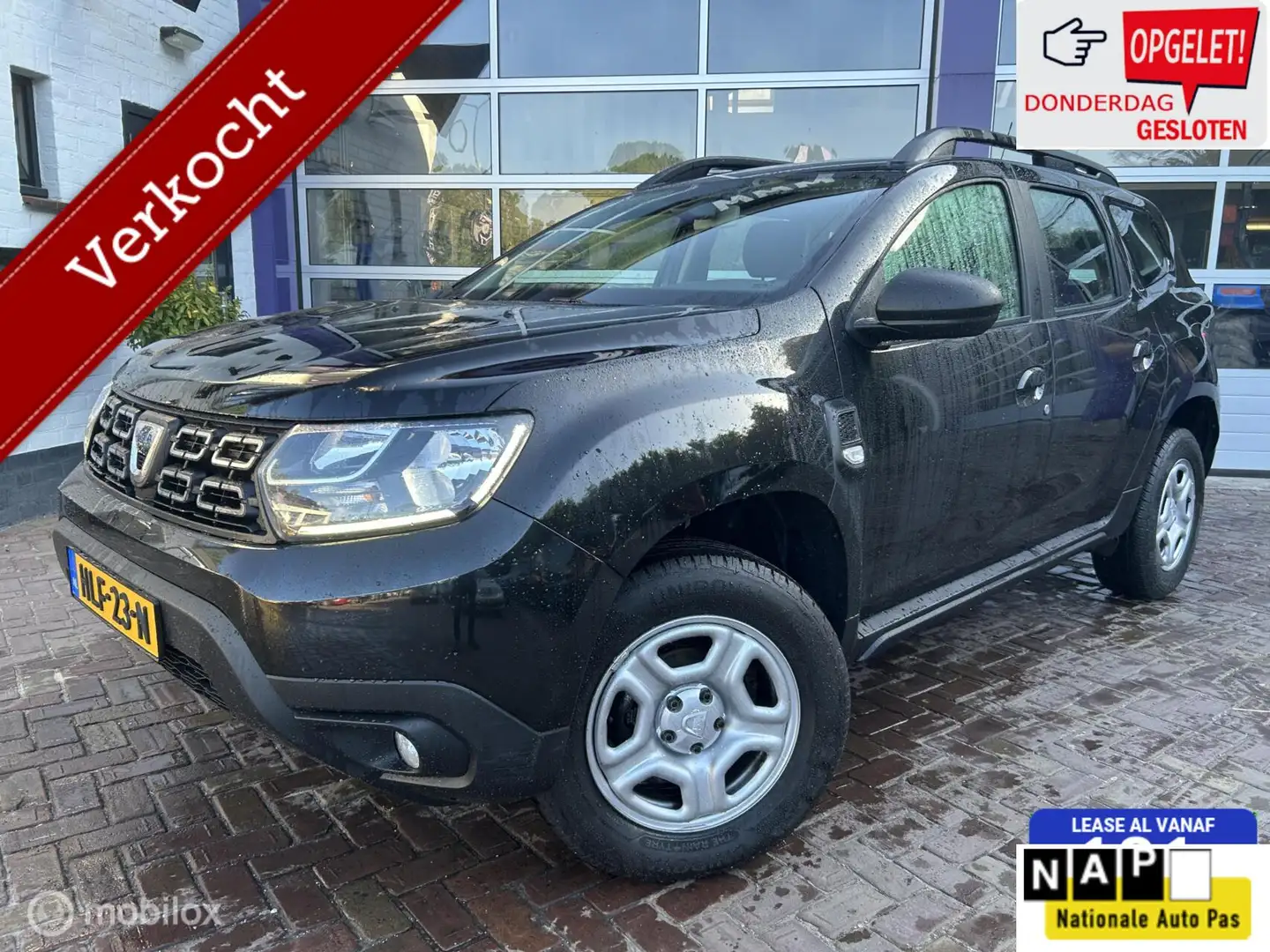 Dacia Duster 1.6 SCe Comfort * NAVIGATIE * AIRCO * LED * Nero - 1