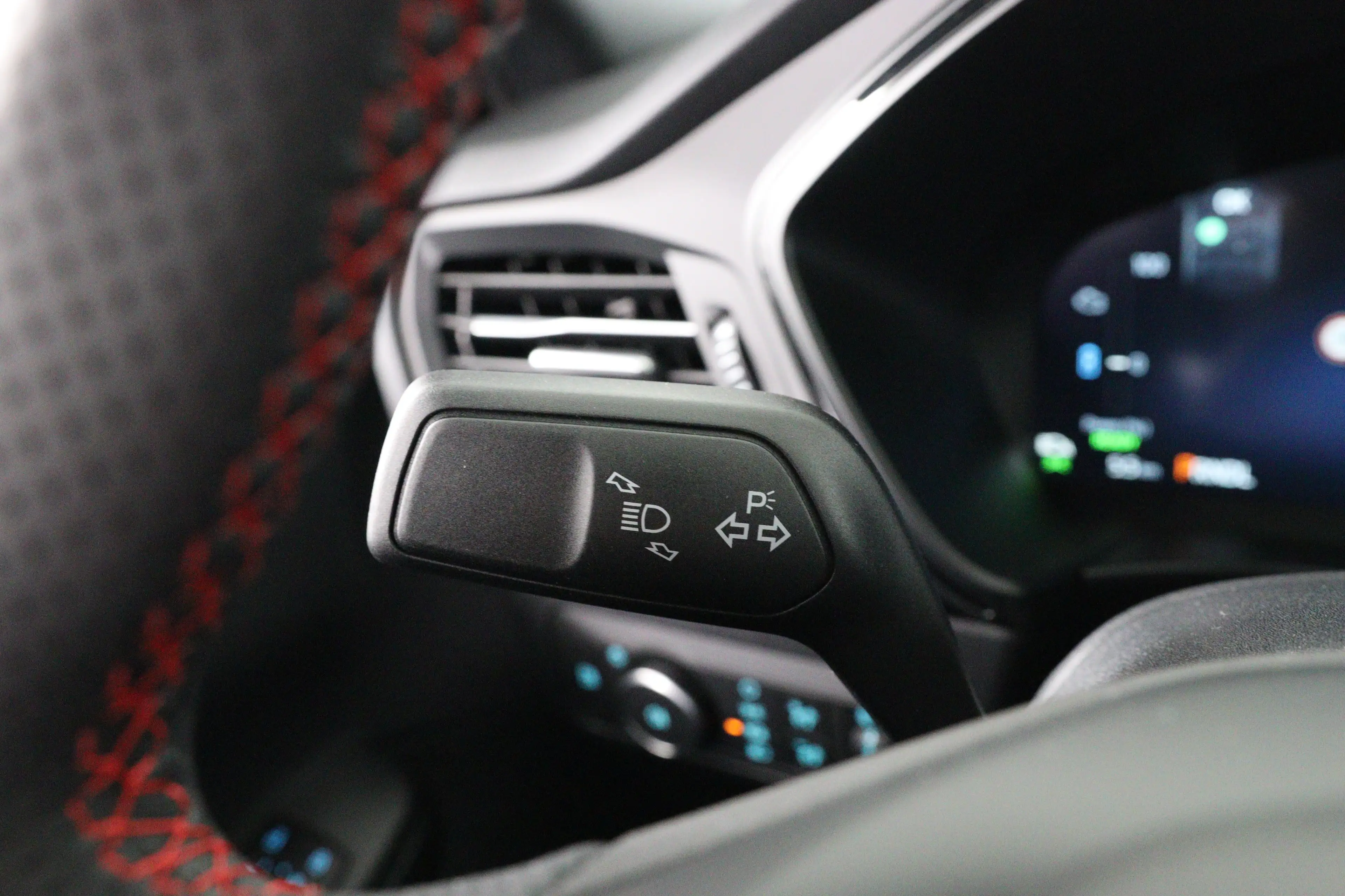 Ford Kuga 2.5 PHEV ST-Line | Trekhaak Elektrisch | Cruise Co — photo 29