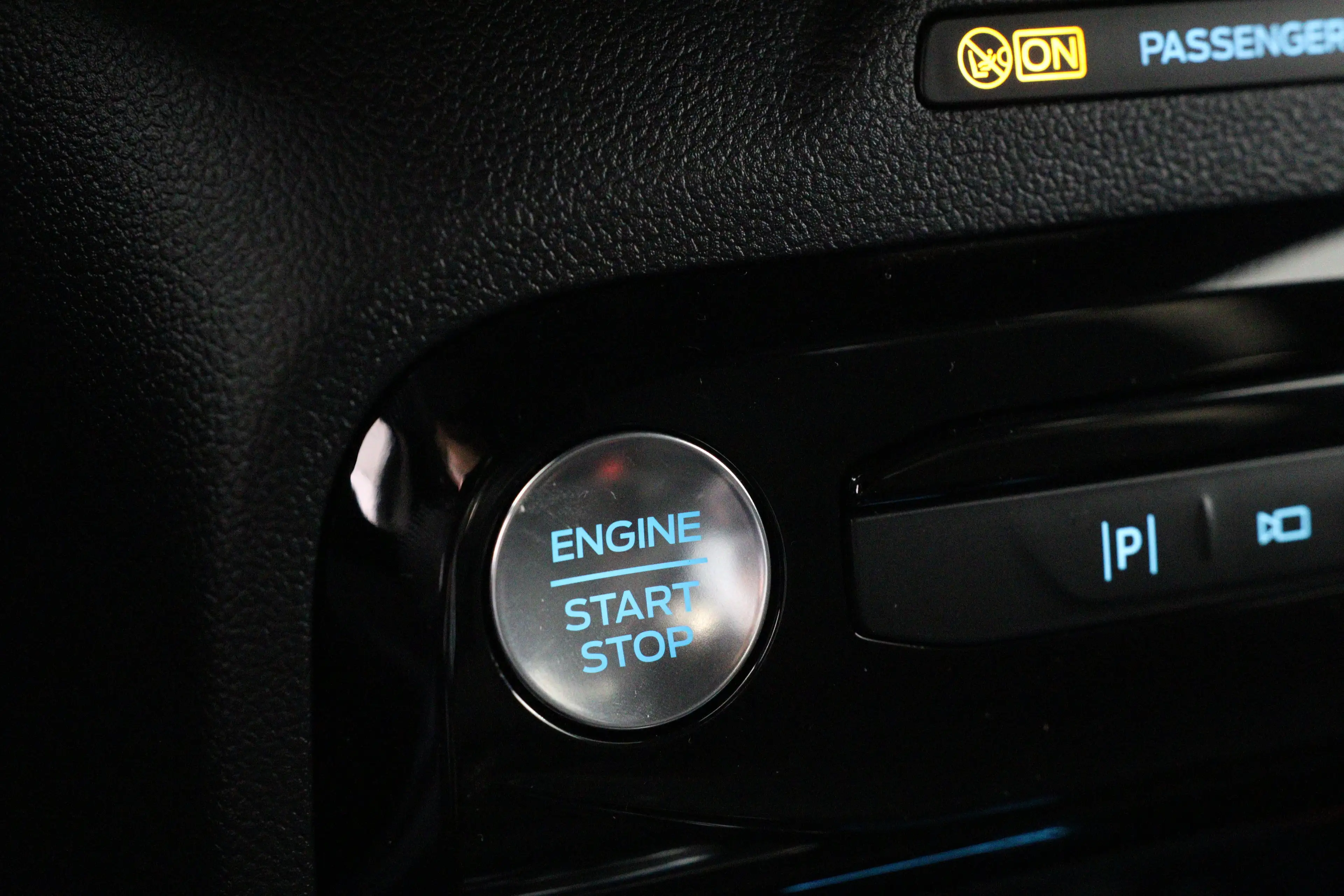 Ford Kuga 2.5 PHEV ST-Line | Trekhaak Elektrisch | Cruise Co — photo 33