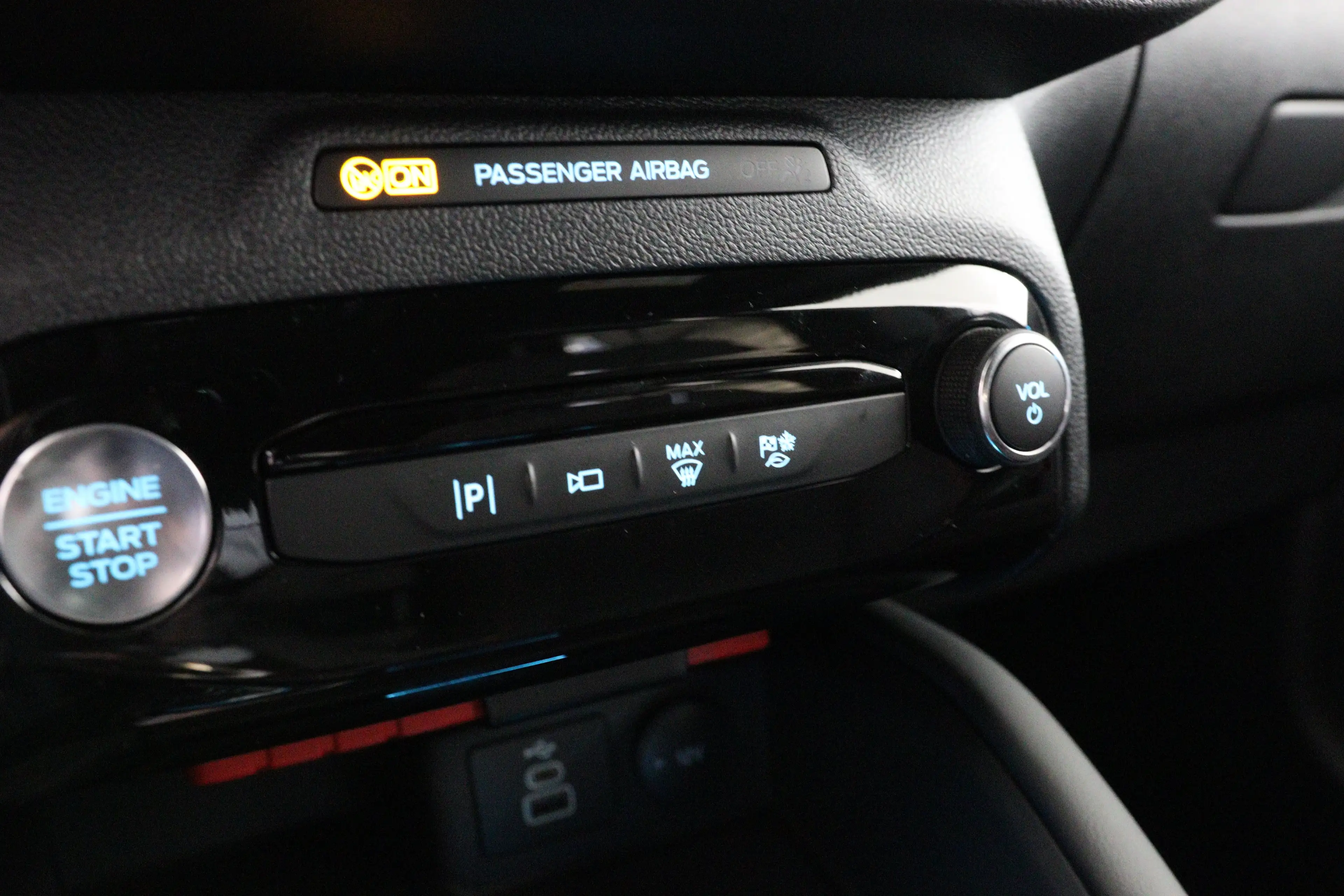 Ford Kuga 2.5 PHEV ST-Line | Trekhaak Elektrisch | Cruise Co — photo 32