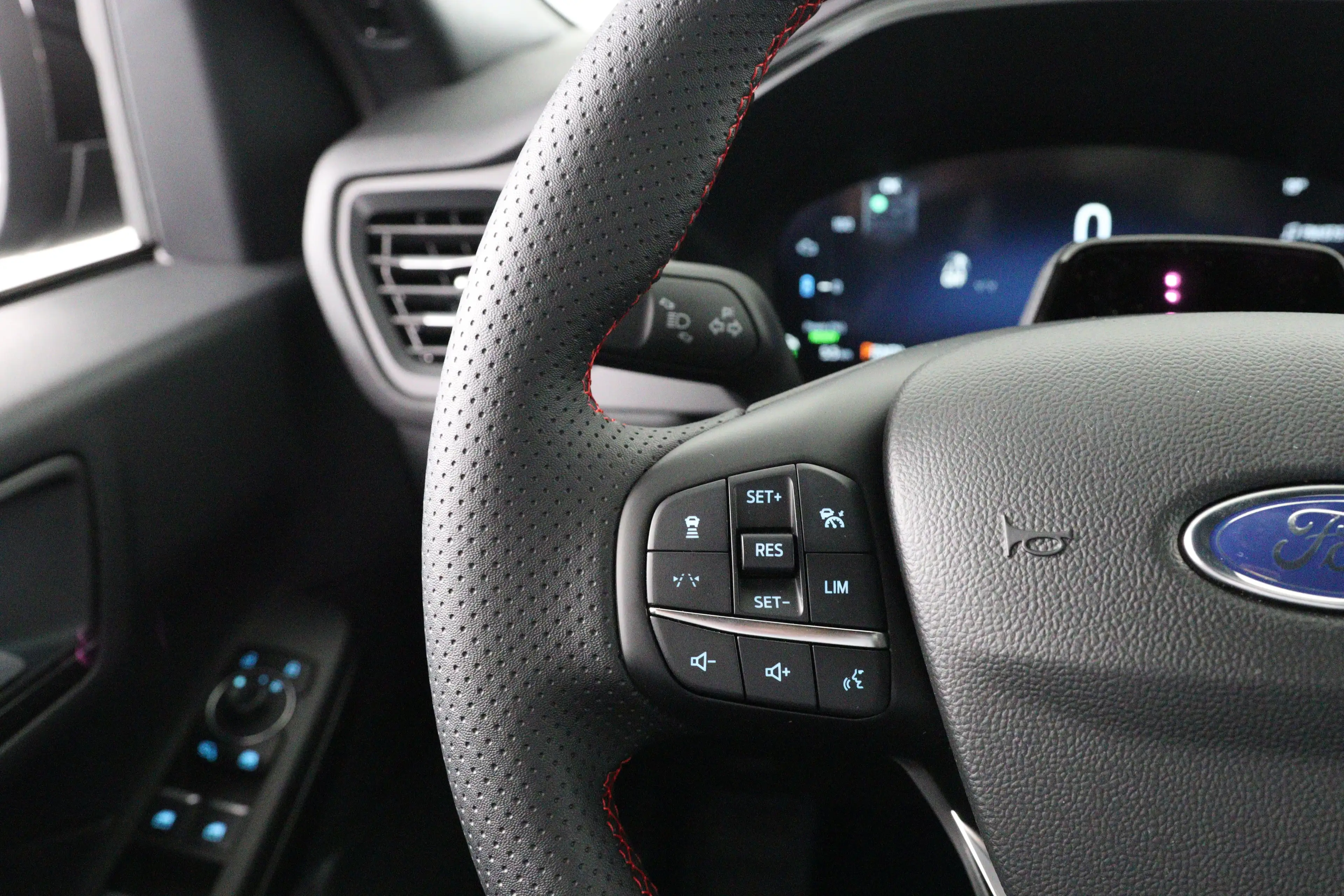 Ford Kuga 2.5 PHEV ST-Line | Trekhaak Elektrisch | Cruise Co — photo 27