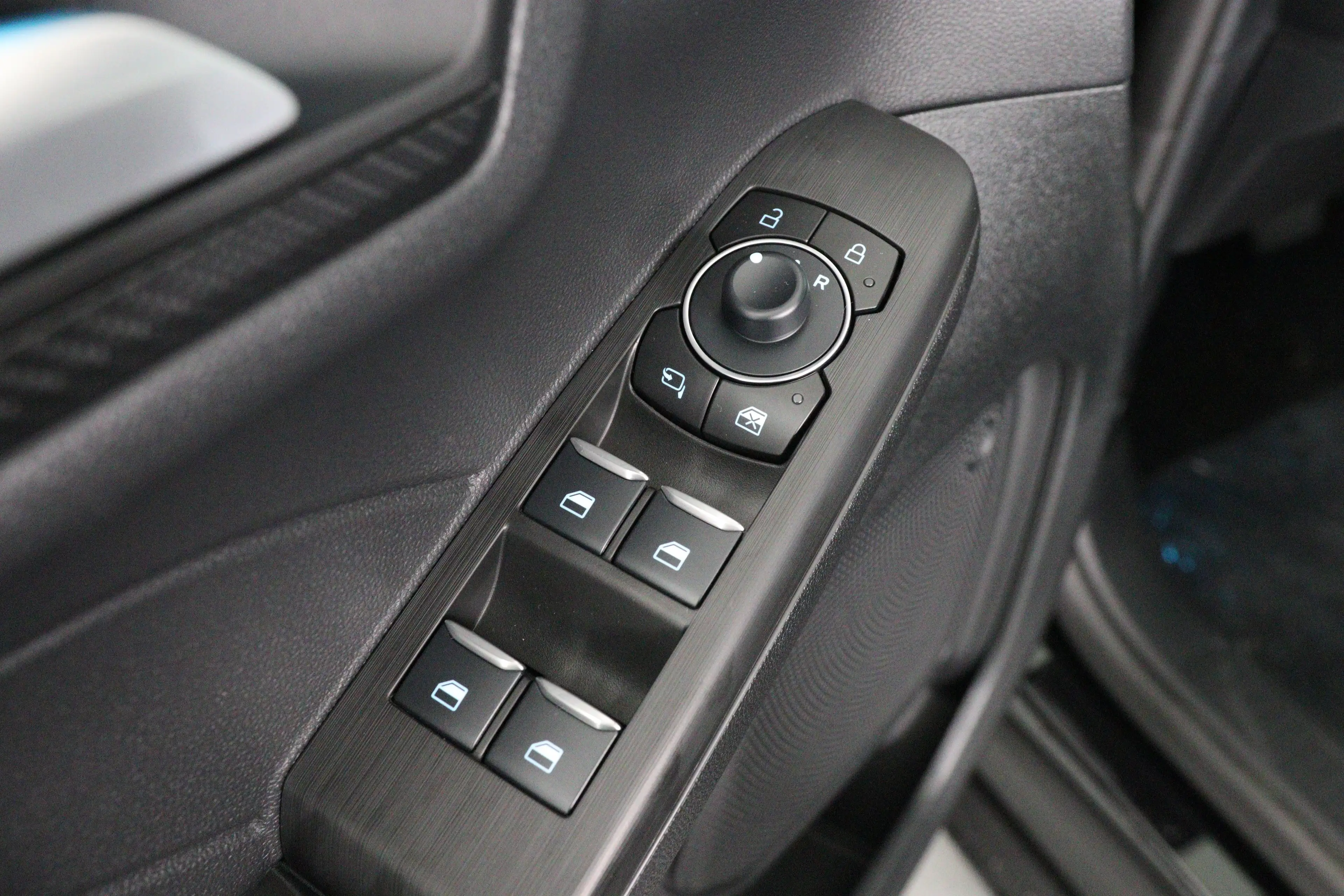 Ford Kuga 2.5 PHEV ST-Line | Trekhaak Elektrisch | Cruise Co — photo 25