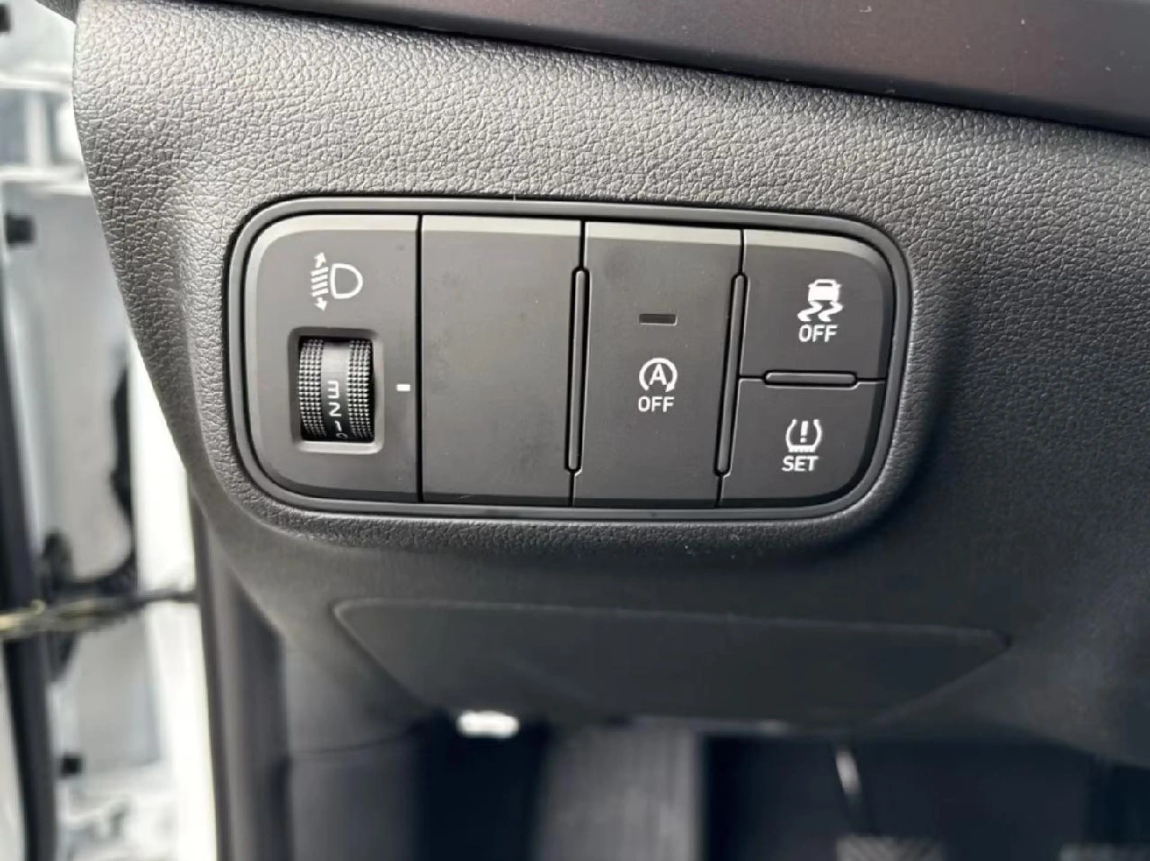 Hyundai BAYON Select 2WD,KLIMA,NAVI,RFK,MFL — photo 11
