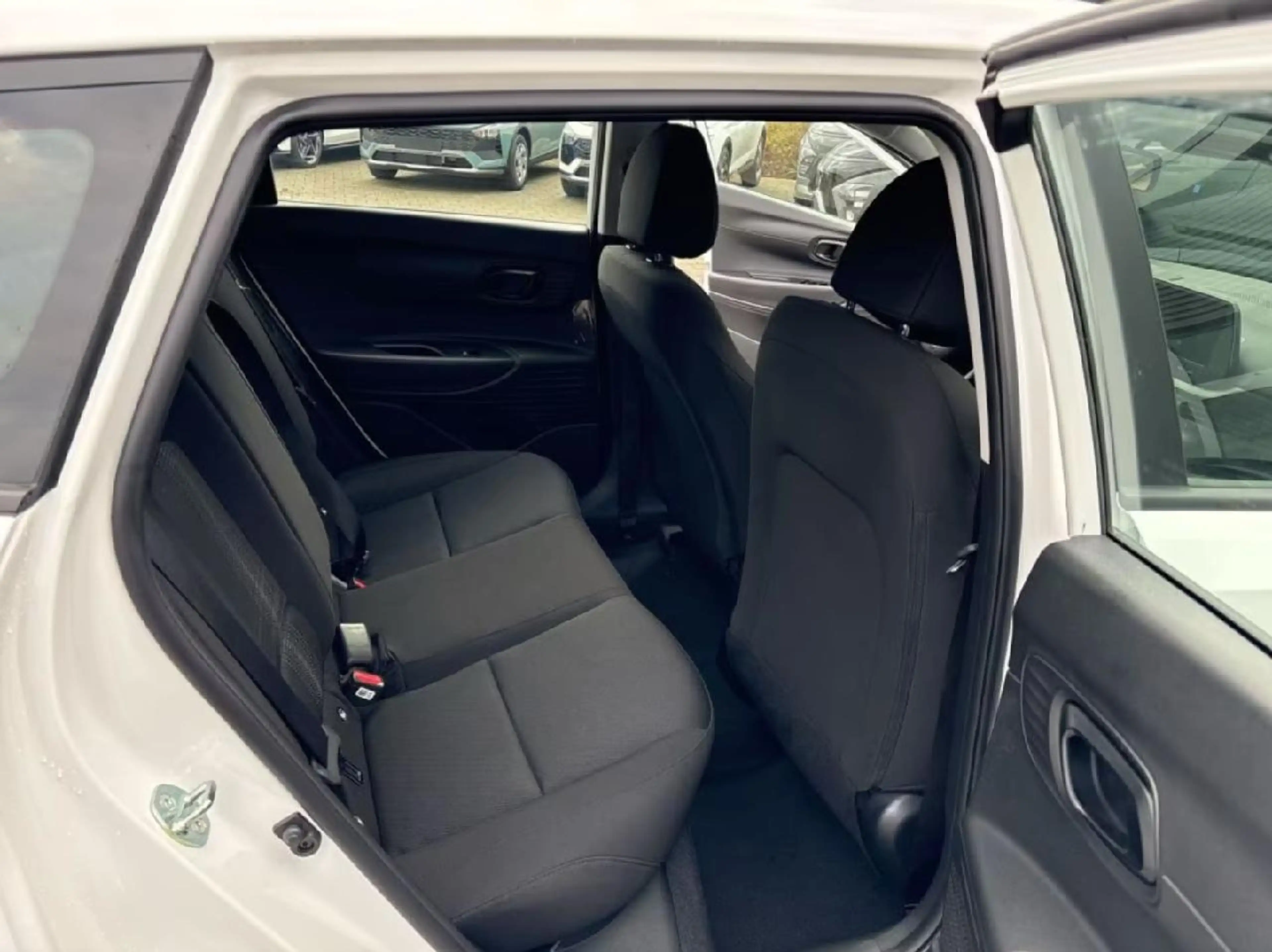 Hyundai BAYON Select 2WD,KLIMA,NAVI,RFK,MFL — photo 10