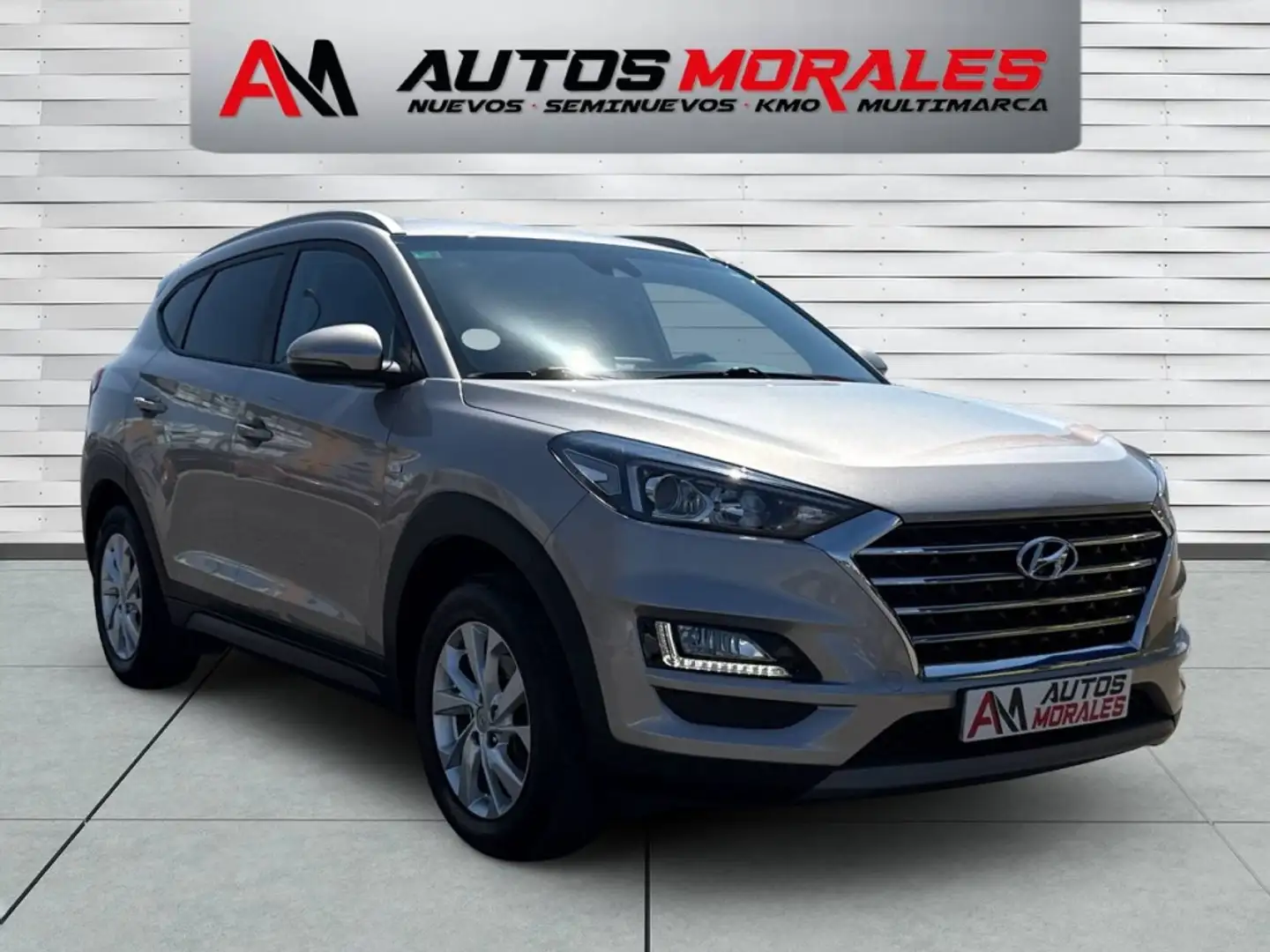 Hyundai TUCSON 1.6CRDI 48V SLE 4x2 Gris - 1