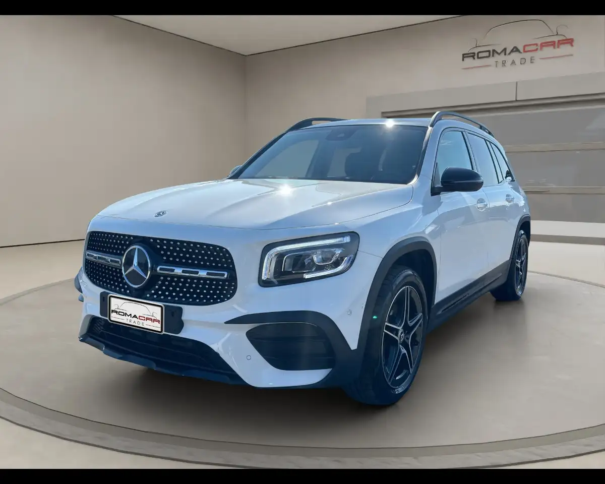 Mercedes-Benz GLB 200