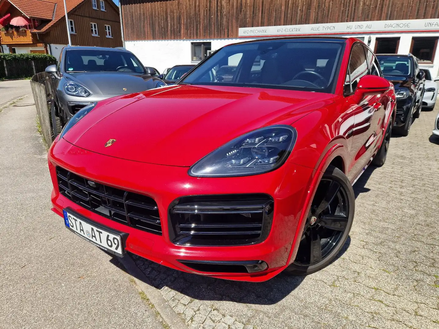 Porsche Cayenne CAYENNE COUPE TURBO S E-HYBRID "APPROVED" 22ZOLL Red - 1