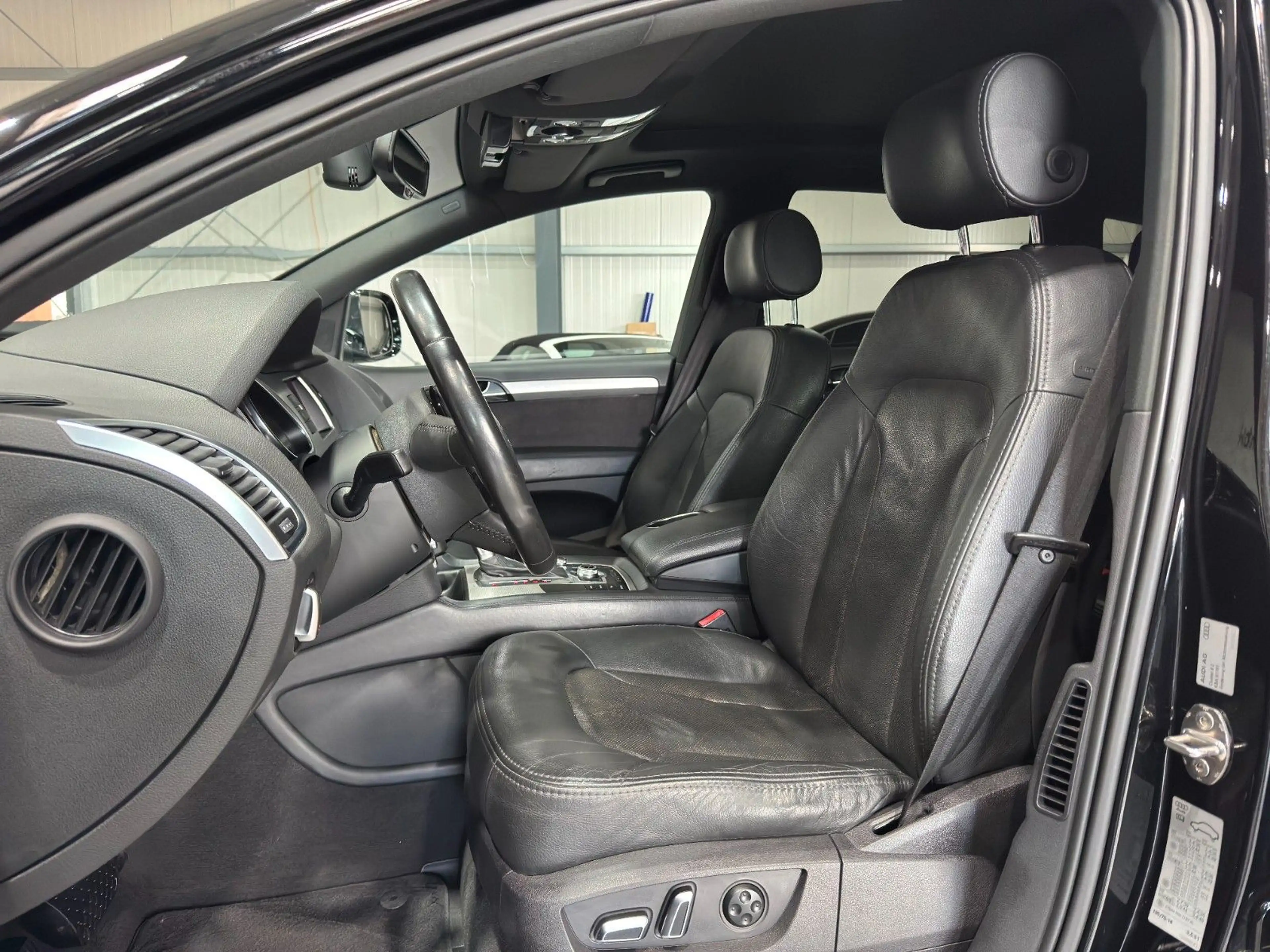 Audi Q7 /3.0/TDI/quattro/PANO/LED/AHK/PDC/2.HAND/KLIM — photo 9