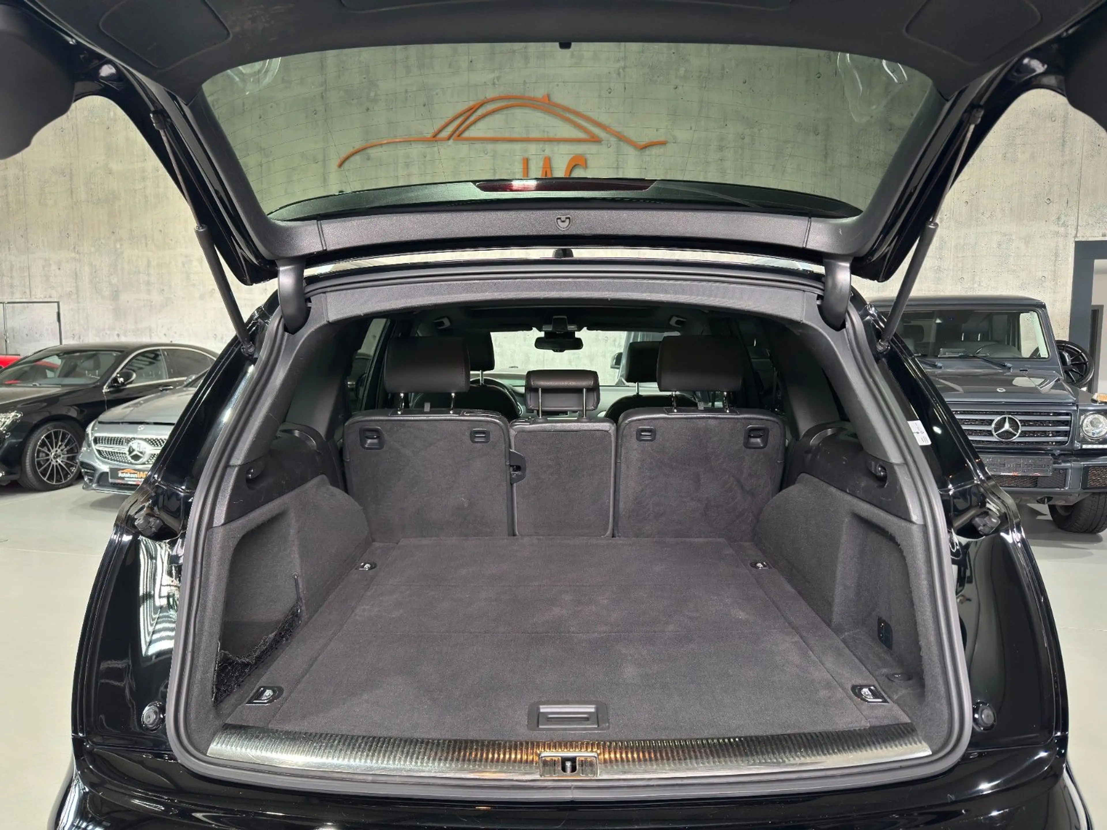 Audi Q7 /3.0/TDI/quattro/PANO/LED/AHK/PDC/2.HAND/KLIM — photo 6