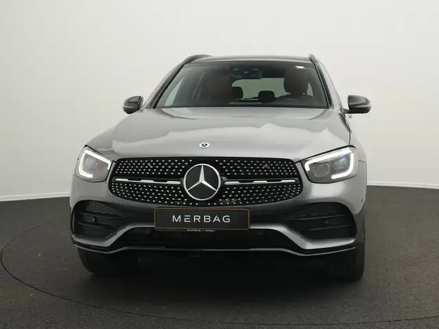 Mercedes-Benz GLC view 2