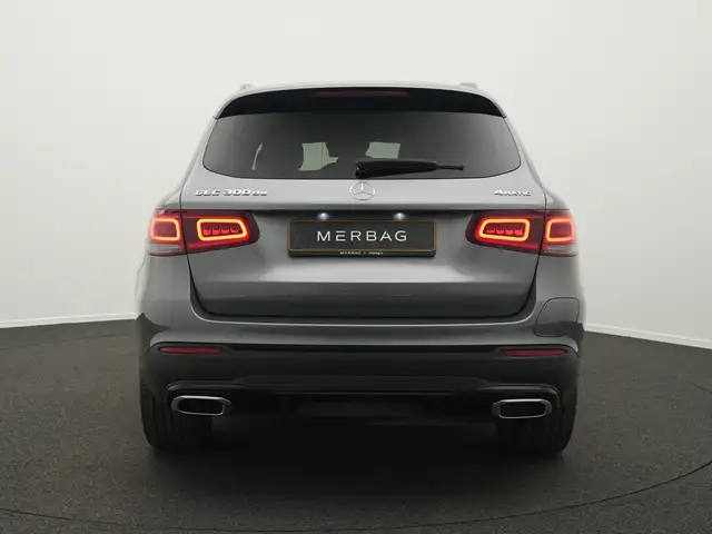 Mercedes-Benz GLC view 4