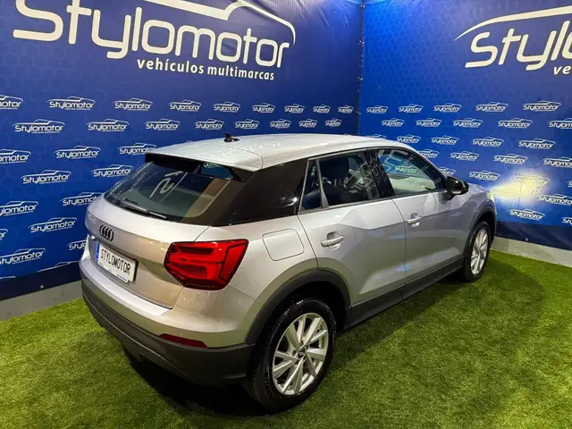 Audi Q2 view 6