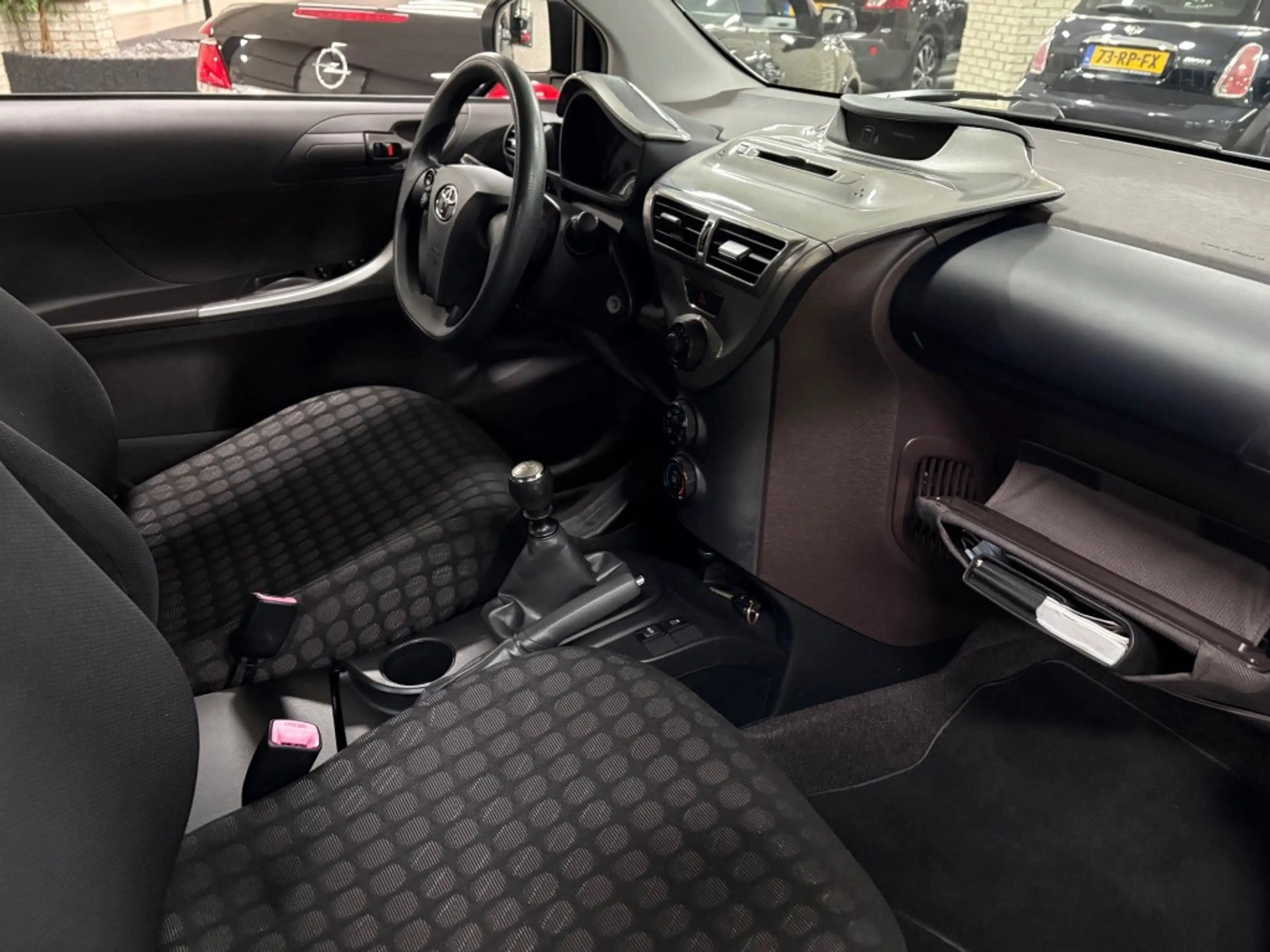 Toyota iQ 1.0 VVTI Stuurbekrachtiging Elec. Pakket AUX NAP — photo 3