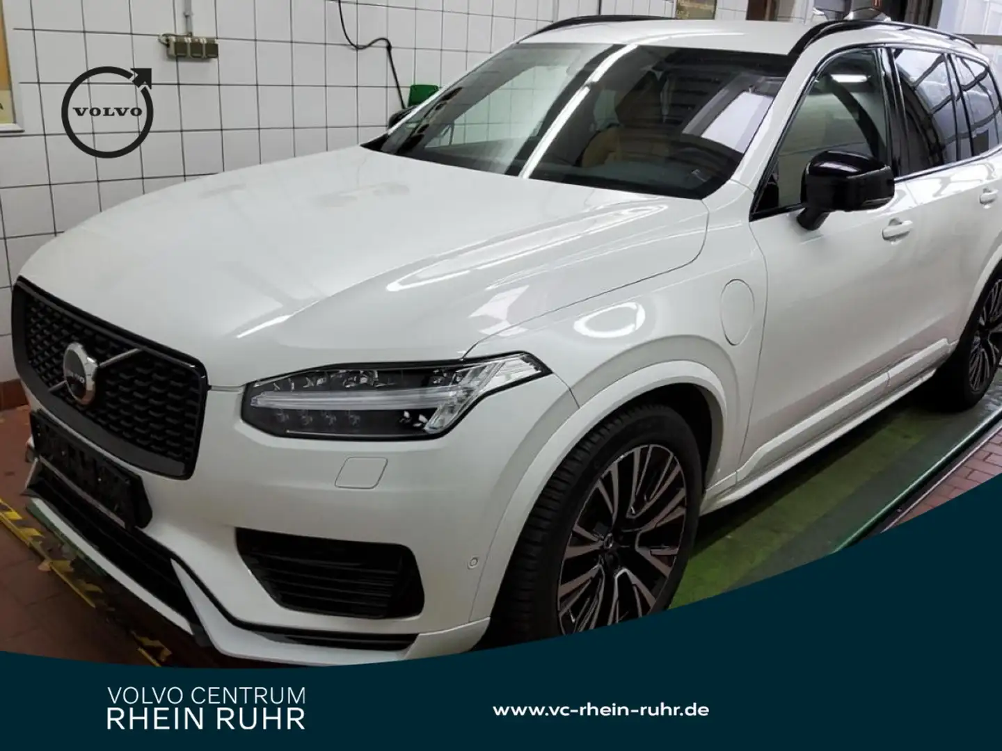 Volvo XC90 T8 PLUG-IN AWD PLUS DARK LICHTPAK+360°+LM20 Weiß - 1