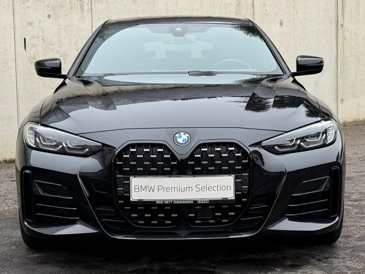 BMW 420 i Schwarz - 2