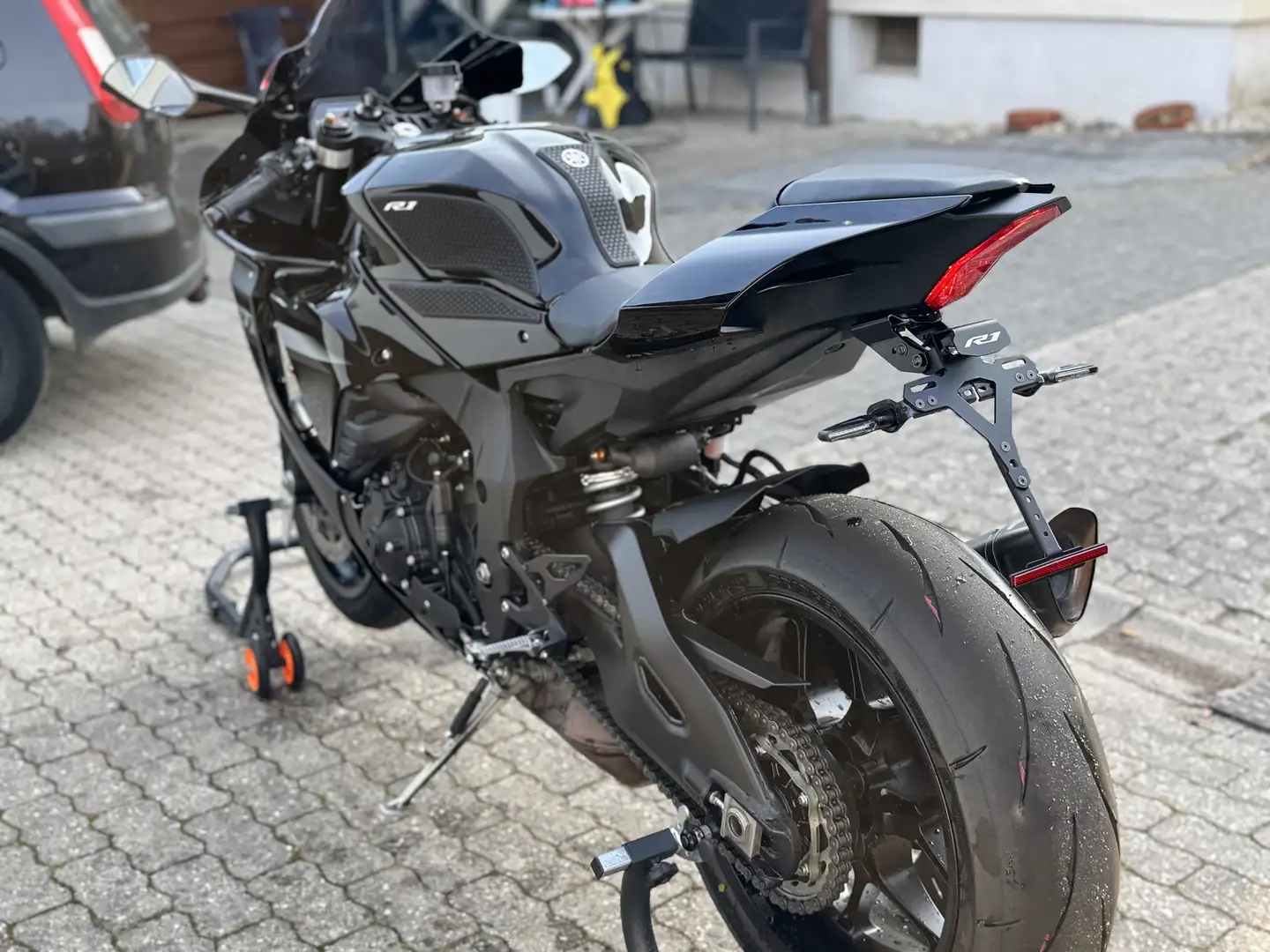 Yamaha YZF-R1 - 2