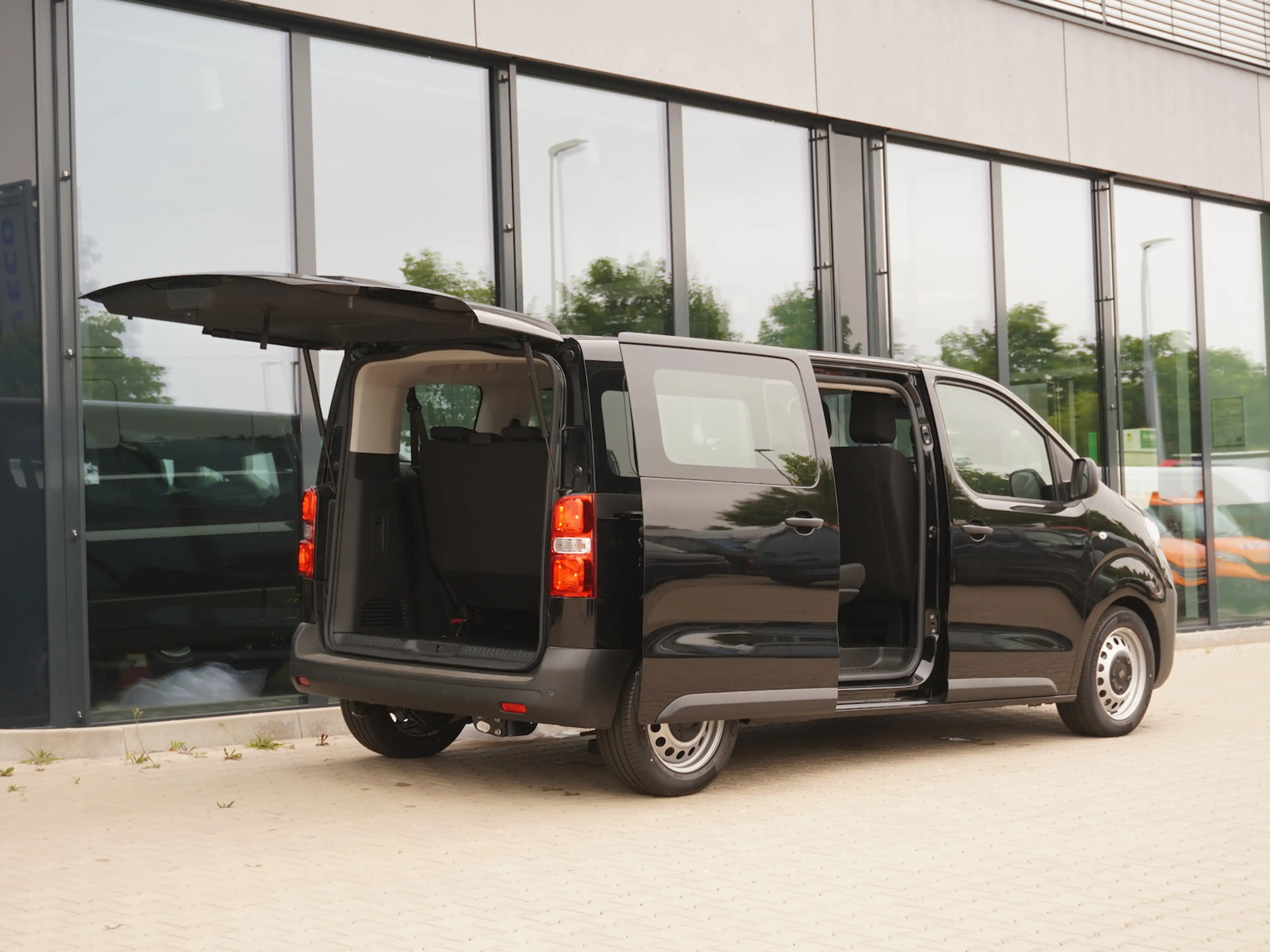 Fiat Scudo Kombi M 180 AT/ 9-Sitzer / AHK — photo 4