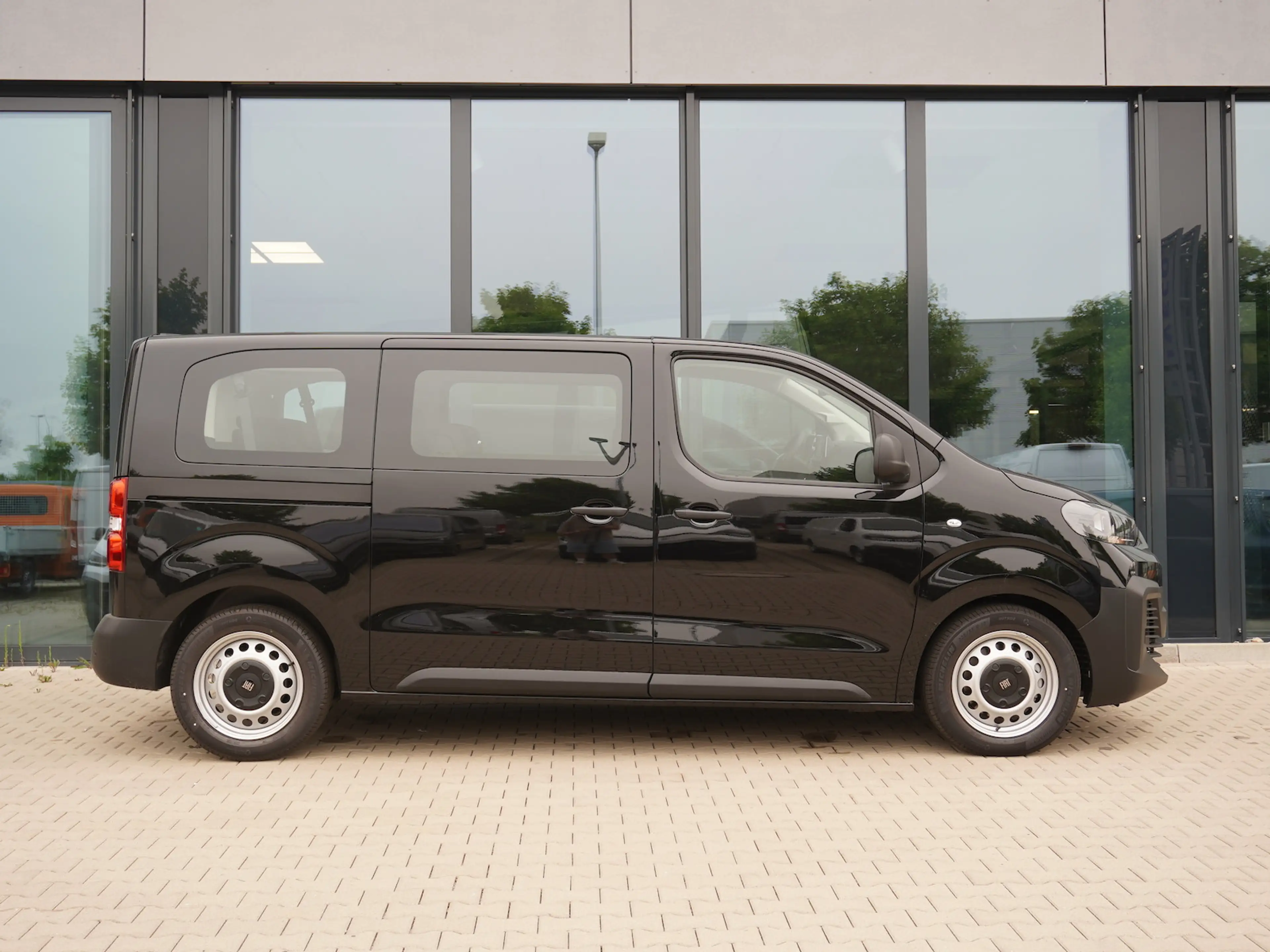 Fiat Scudo Kombi M 180 AT/ 9-Sitzer / AHK — photo 3
