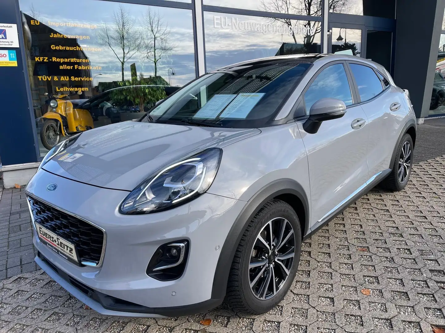 Ford Puma Titanium (Navi, Panoramadach) Grau - 1