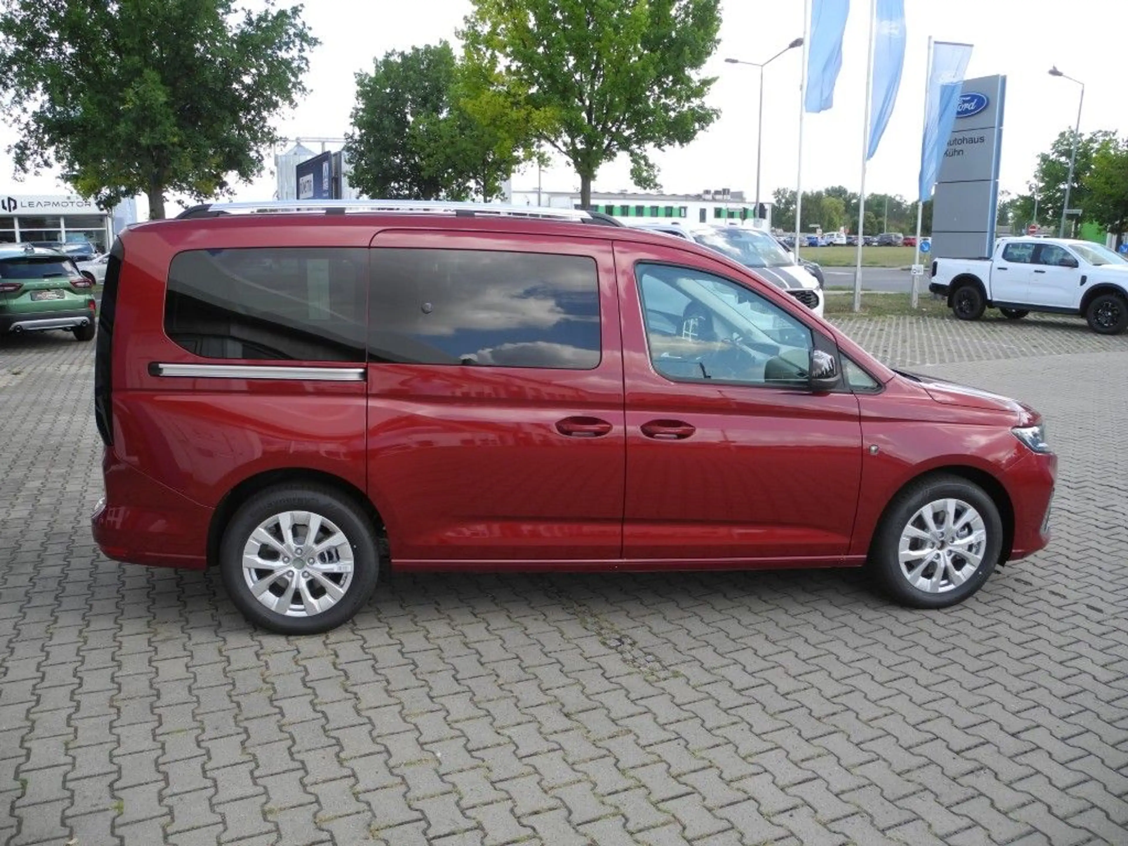 Ford Tourneo Connect Grand 1.5 Aut. TITANIUM - LED, Ergo Sitze, Sitzh. — photo 5