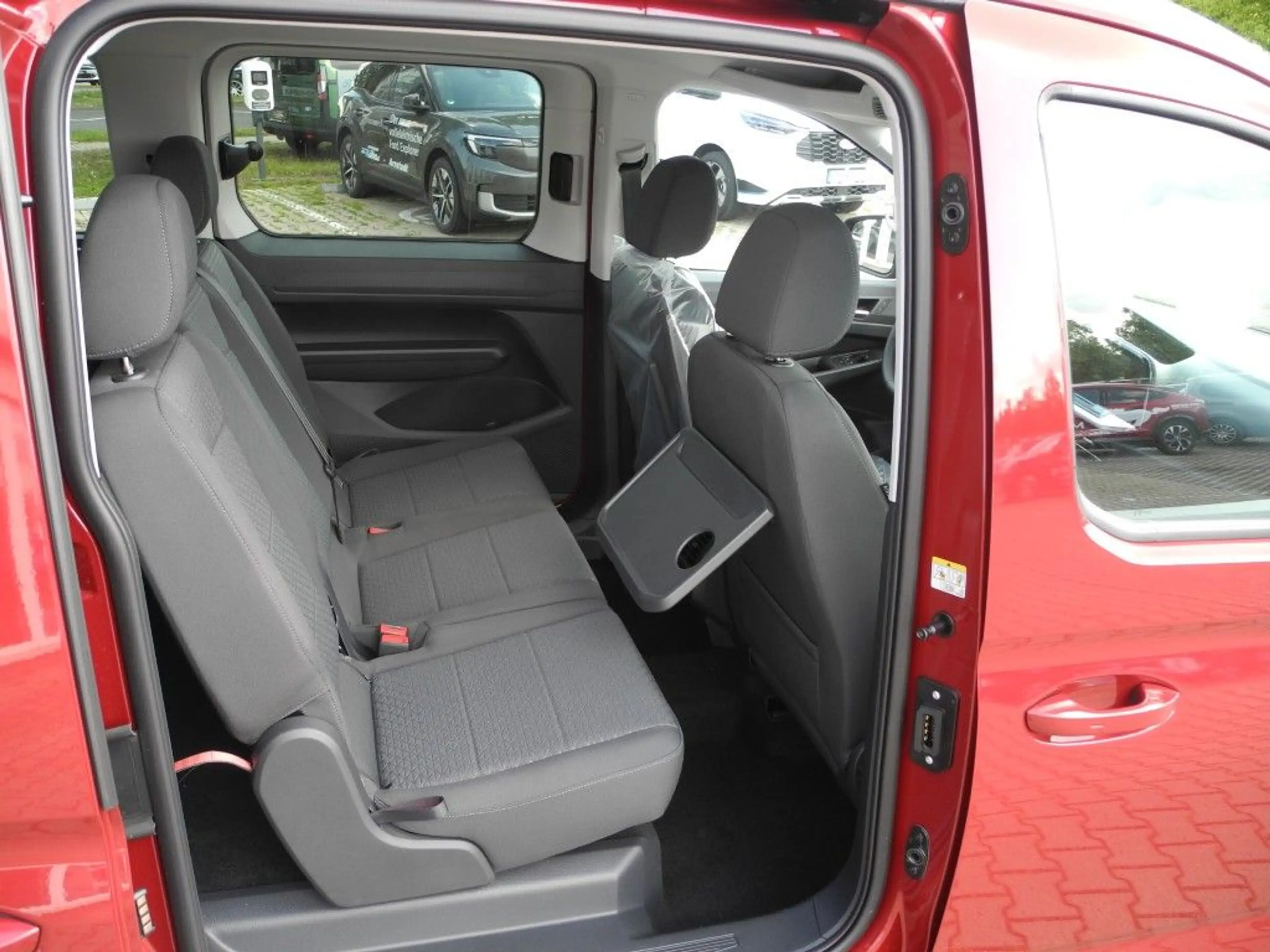 Ford Tourneo Connect Grand 1.5 Aut. TITANIUM - LED, Ergo Sitze, Sitzh. — photo 8