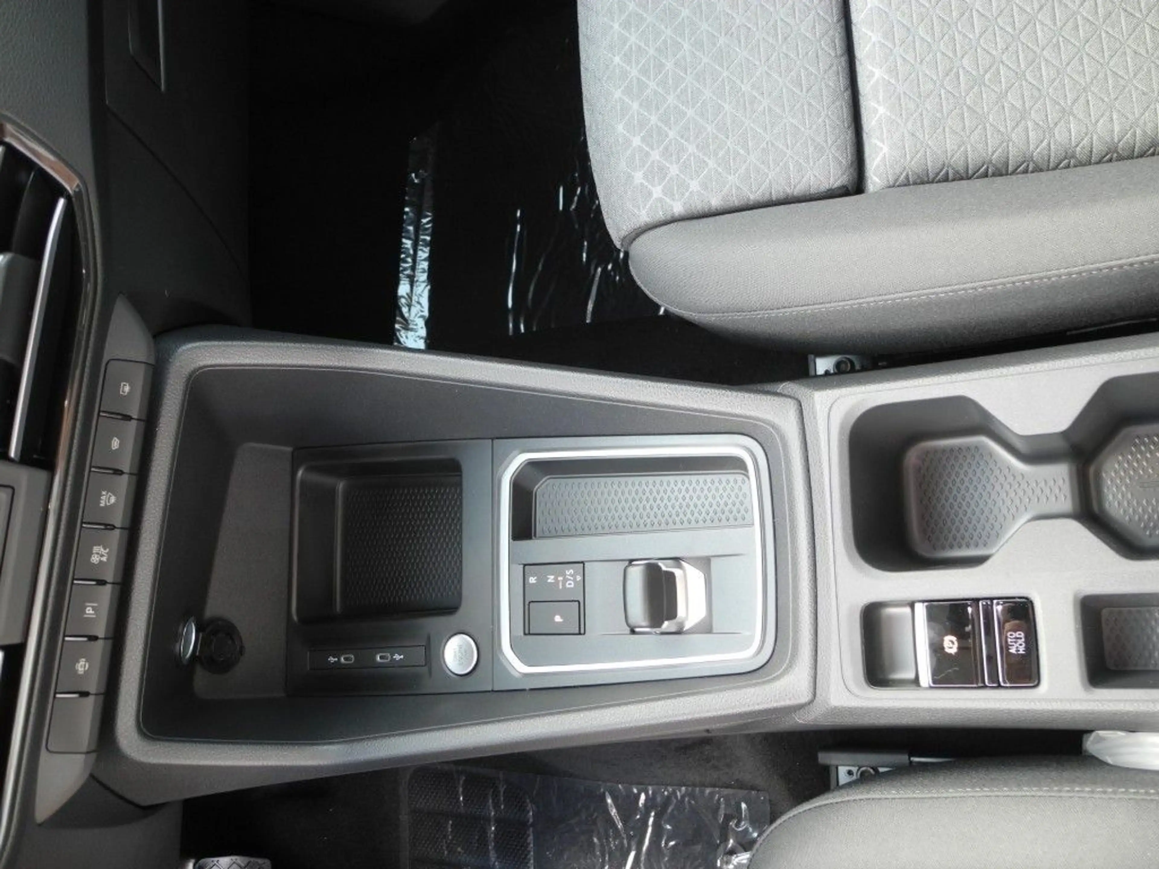 Ford Tourneo Connect Grand 1.5 Aut. TITANIUM - LED, Ergo Sitze, Sitzh. — photo 12