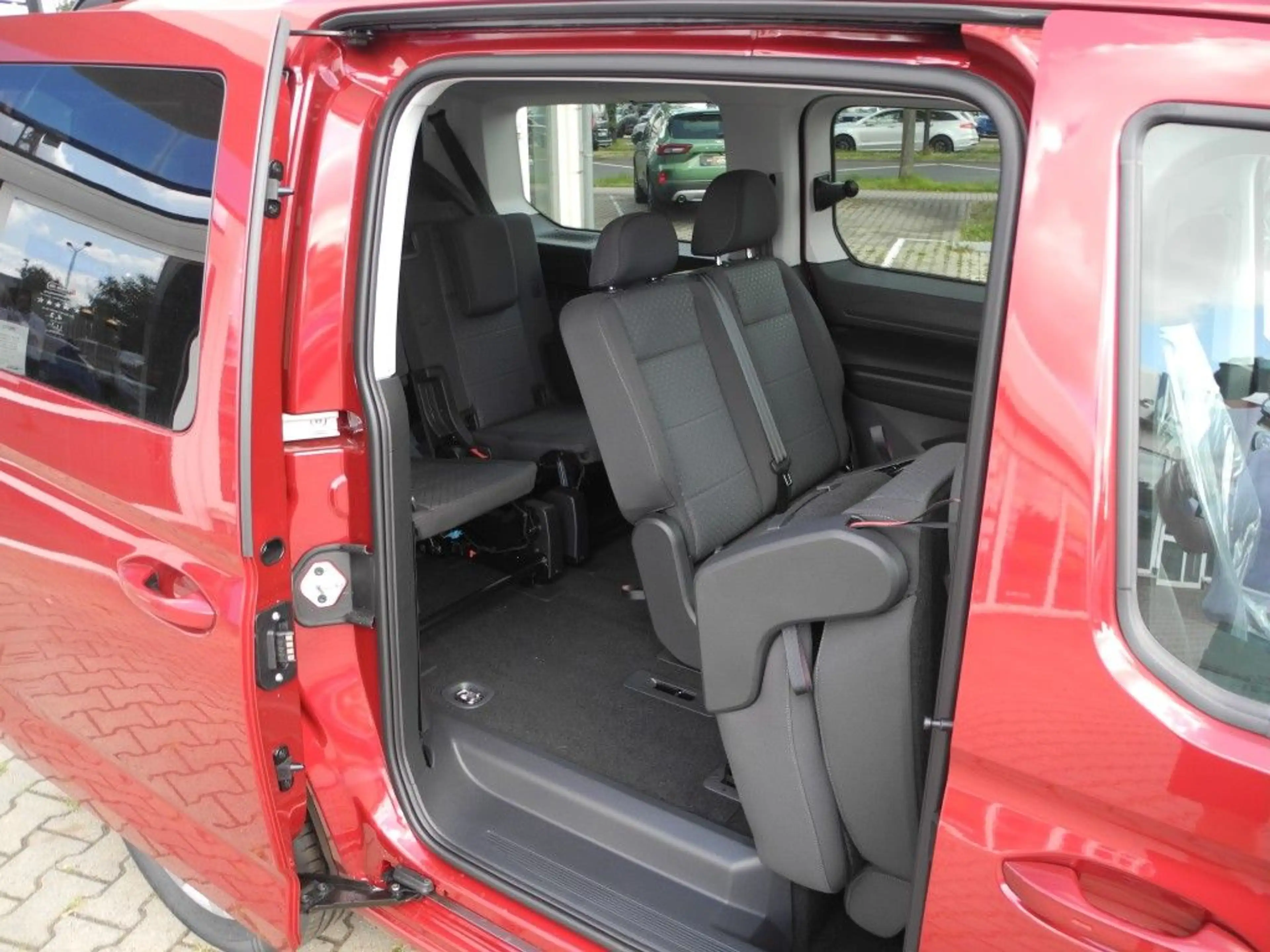Ford Tourneo Connect Grand 1.5 Aut. TITANIUM - LED, Ergo Sitze, Sitzh. — photo 7
