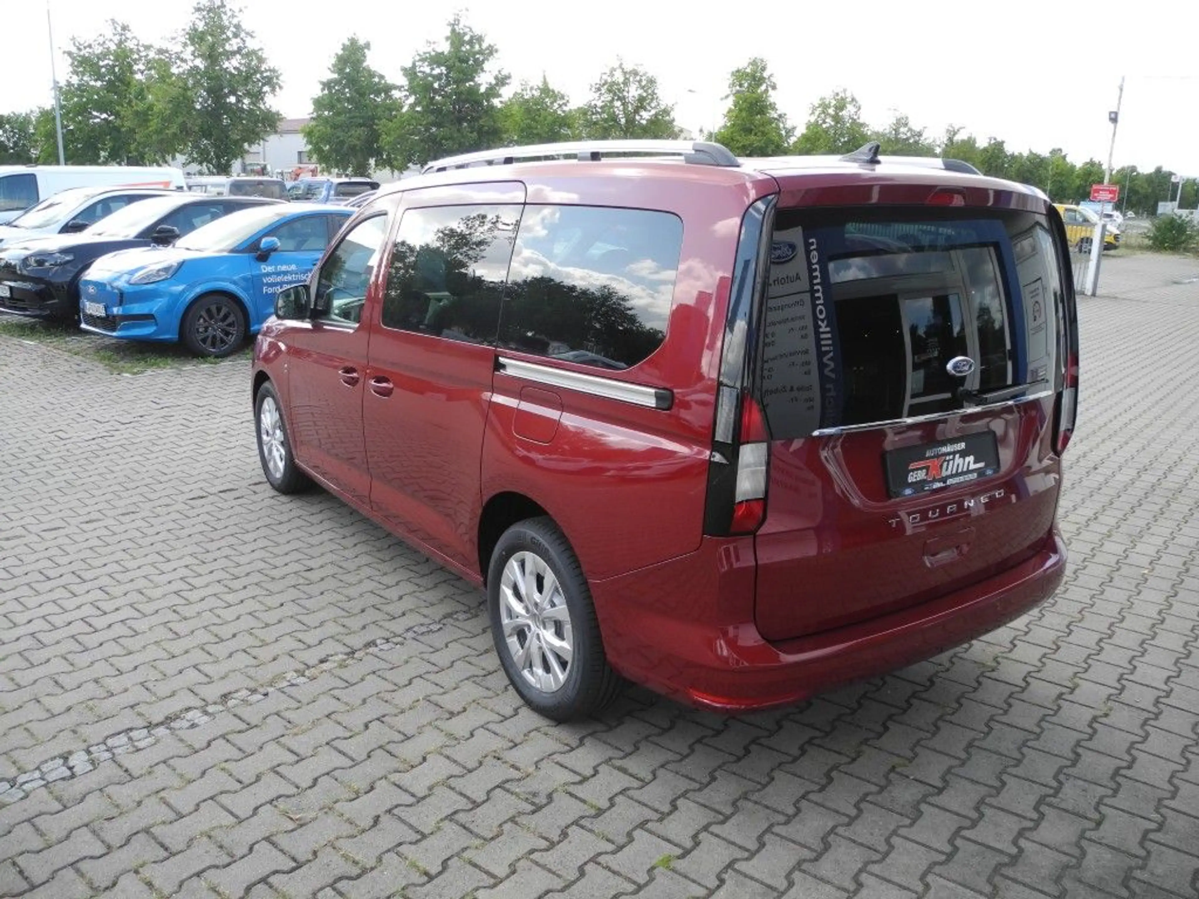 Ford Tourneo Connect Grand 1.5 Aut. TITANIUM - LED, Ergo Sitze, Sitzh. — photo 4