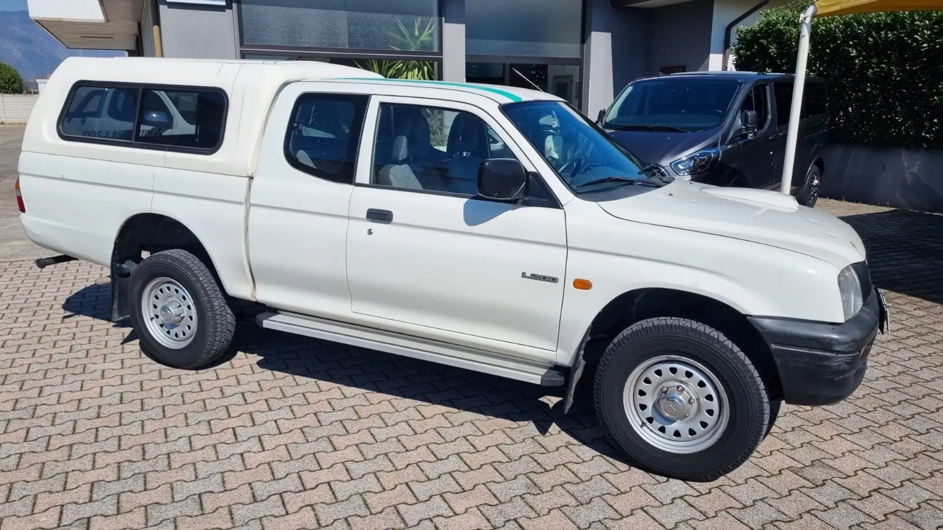 Mitsubishi L200 2.5tdi 4wd CASSONE LUNGO Bianco - 1