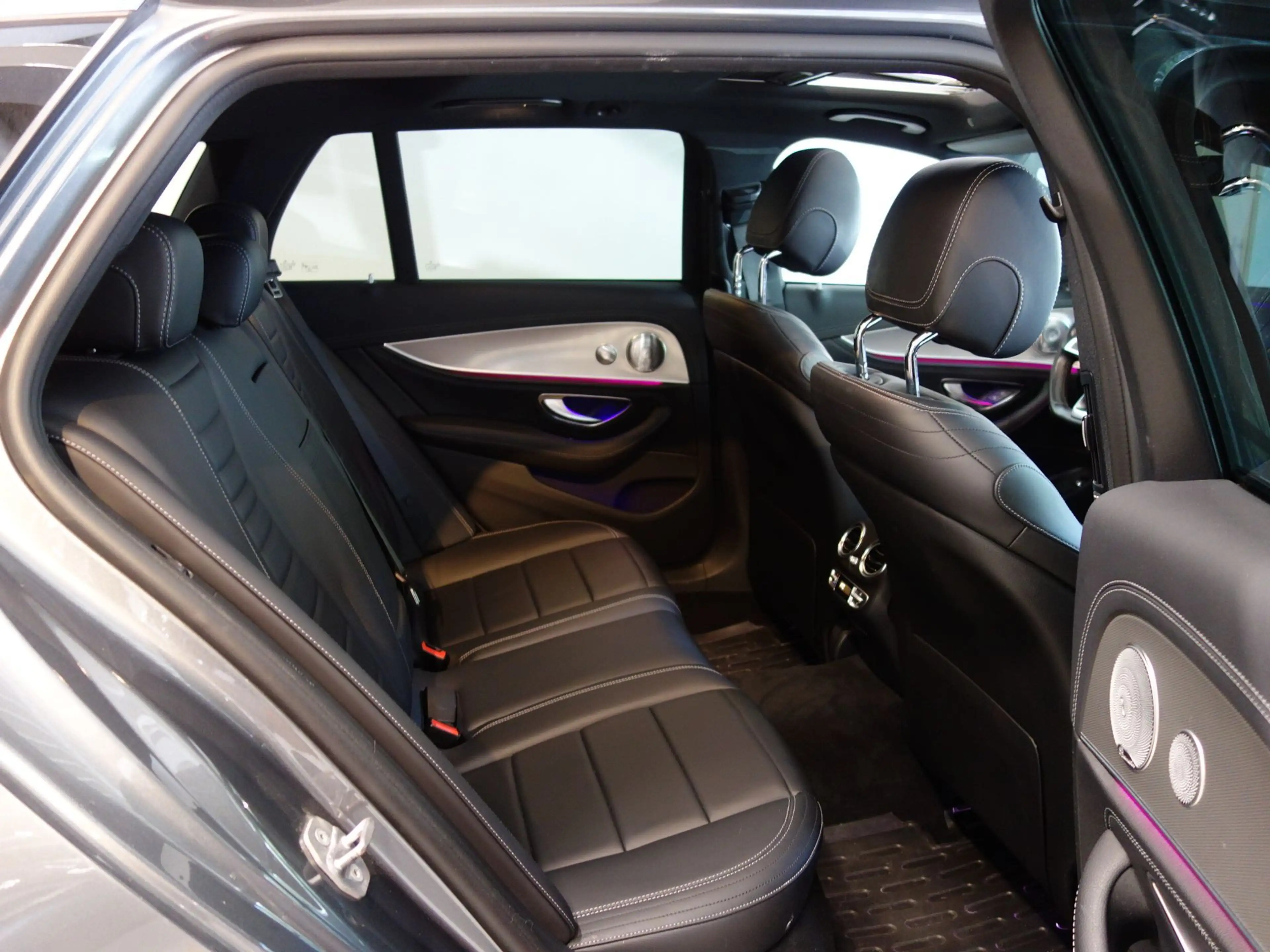 Mercedes-Benz E 350 d T V6 4M. Aut. *AMG SPORTPAKET *VOLL *BURMESTER — photo 12