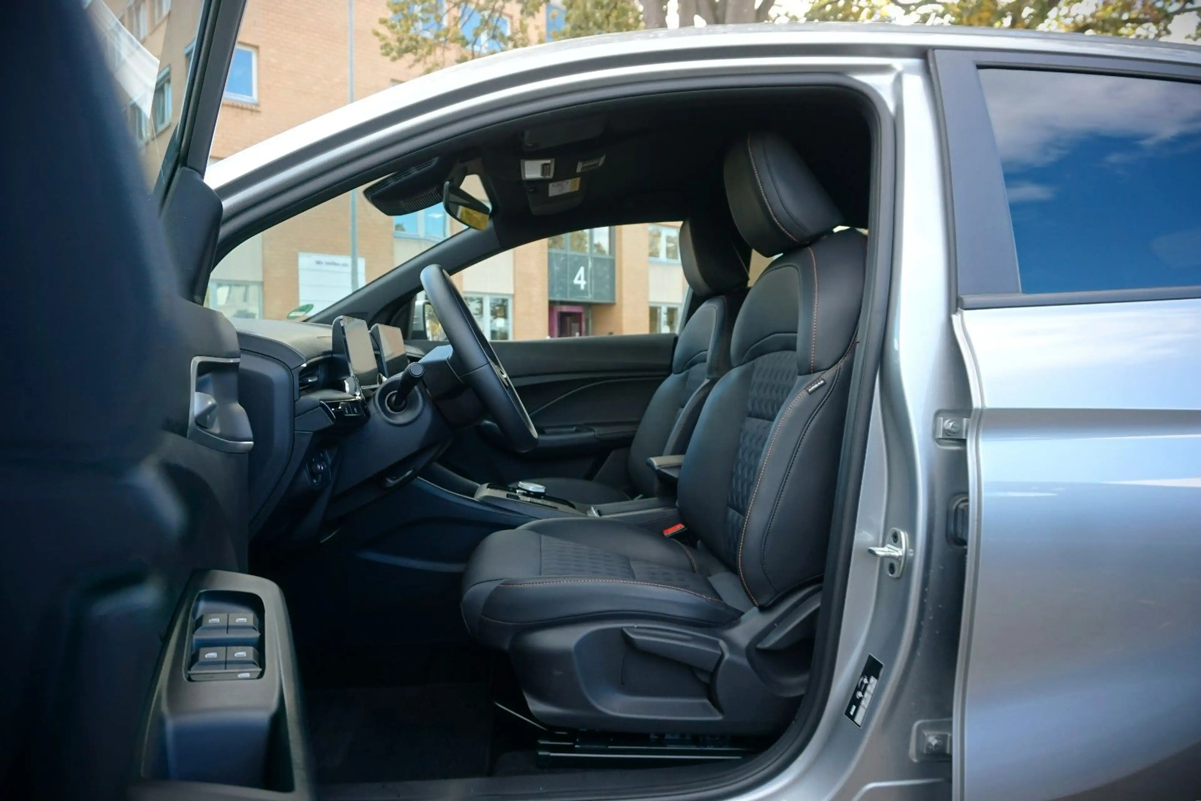 MG MG3 1.5 Hybrid+ 143 kW Luxury / 360° / ACC / — photo 8
