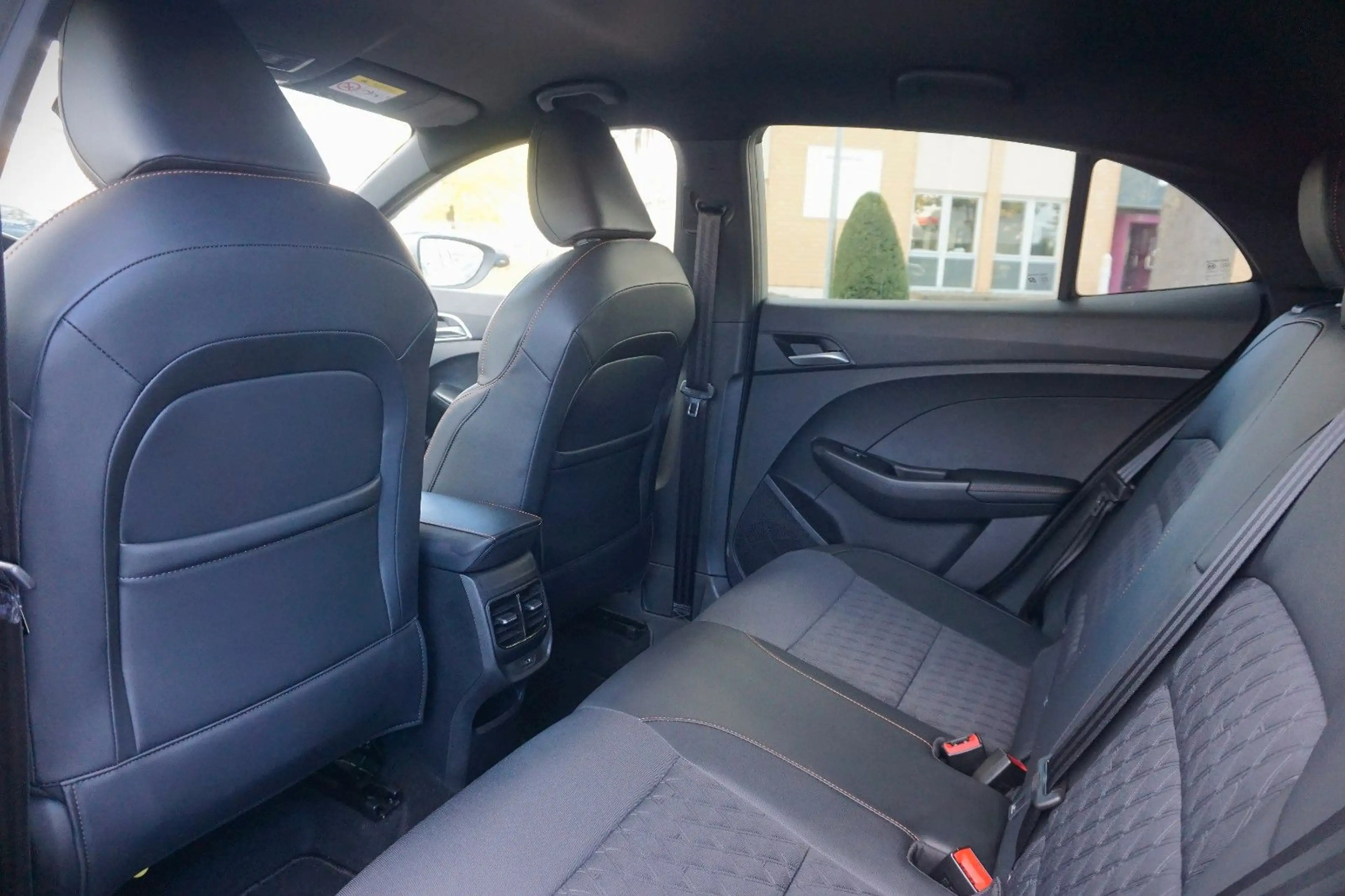 MG MG3 1.5 Hybrid+ 143 kW Luxury / 360° / ACC / — photo 10
