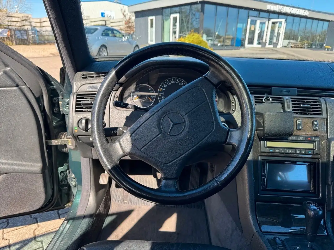 Mercedes-Benz E 430 AVANTGARDE V8, foto 12