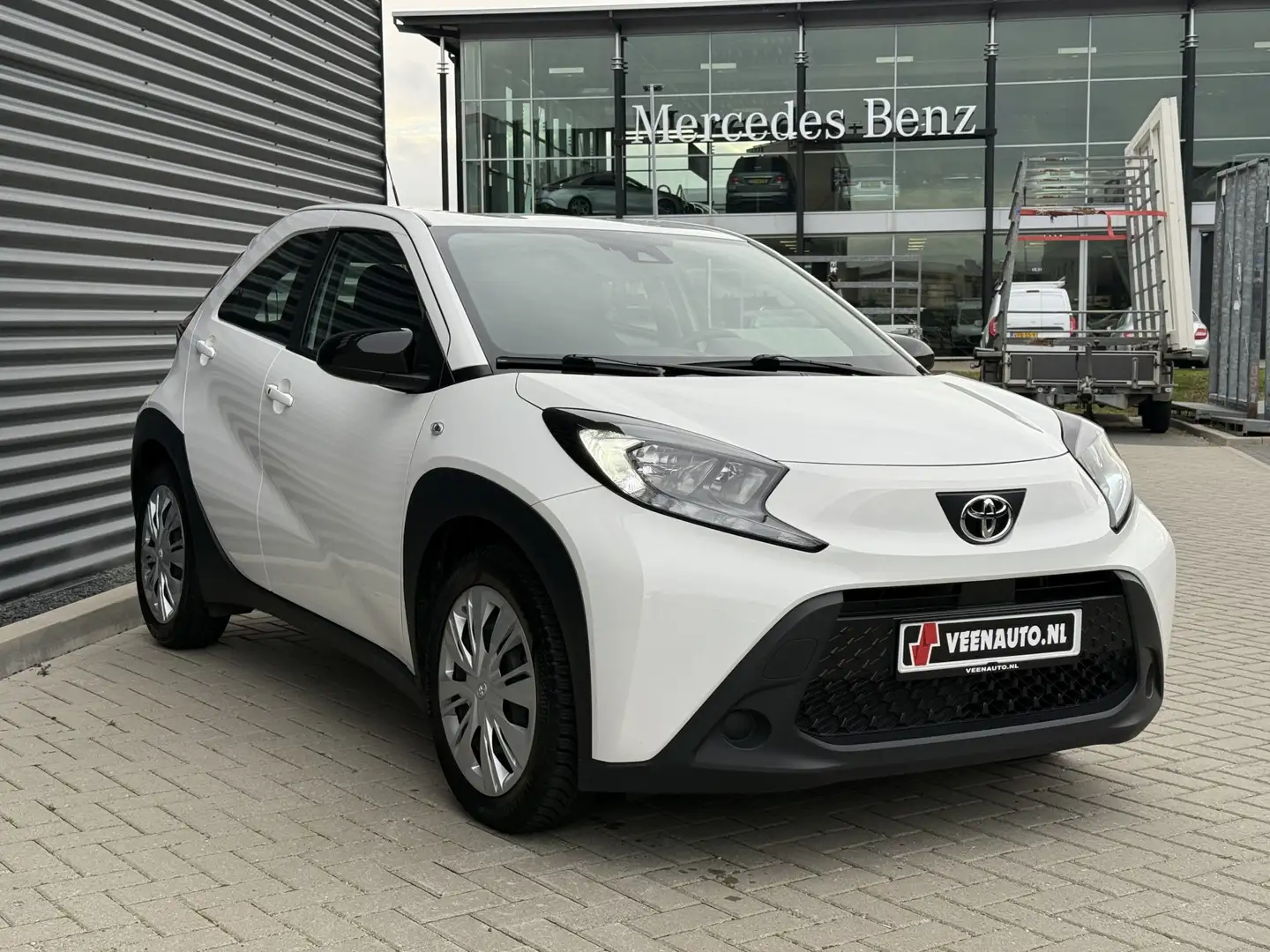 Toyota Aygo X 1.0 VVT-i MT Play Camera/Apple/Android/Keyless Blanc - 2