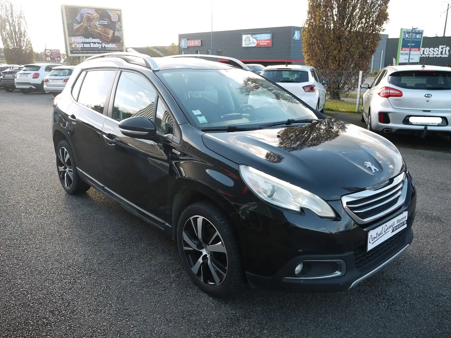 Peugeot 2008 1.6 BLUEHDI 100CH URBAN CROSS Noir - 1