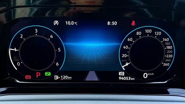 Volkswagen Golf view 14