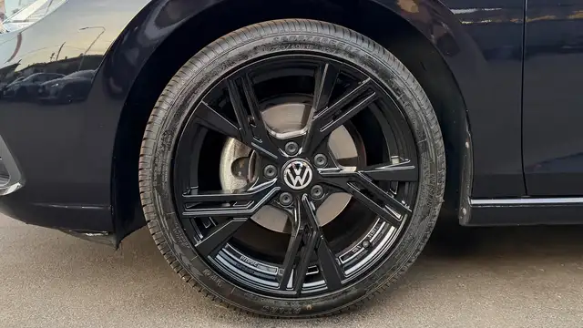 Volkswagen Golf view 5