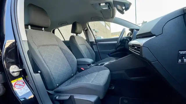 Volkswagen Golf view 13