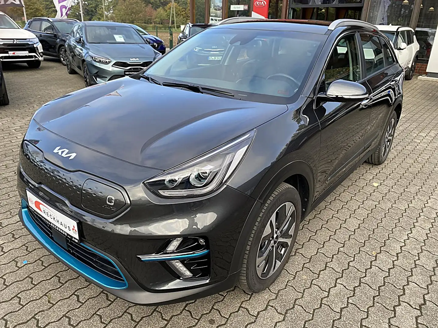 Kia Niro 136 EV VISION 3PH LED NAVI Klima Navi Gris - 2