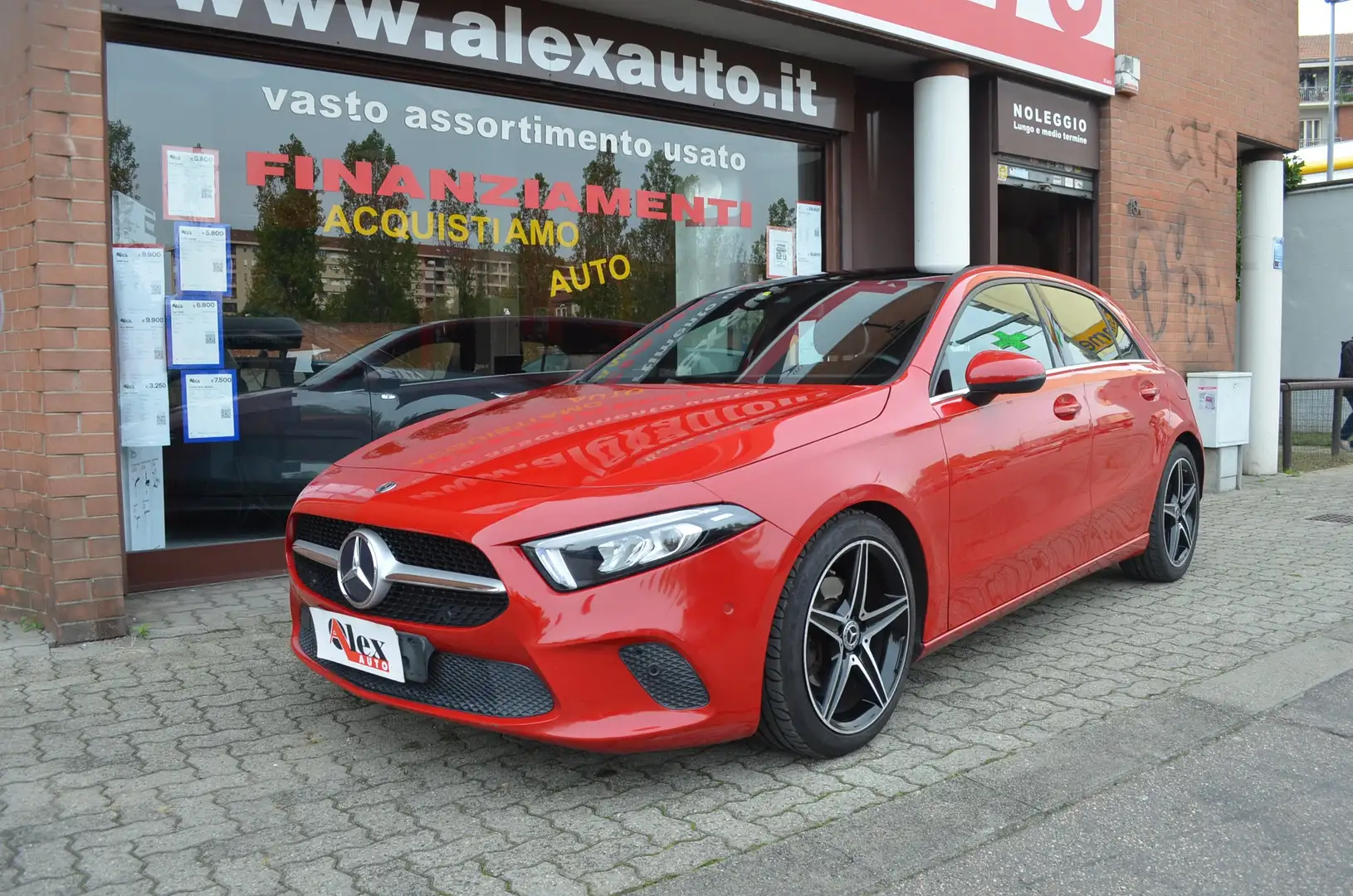 Mercedes-Benz A 180 A 180 d Sport automatica 1prop €6 int in pelle Rouge - 2