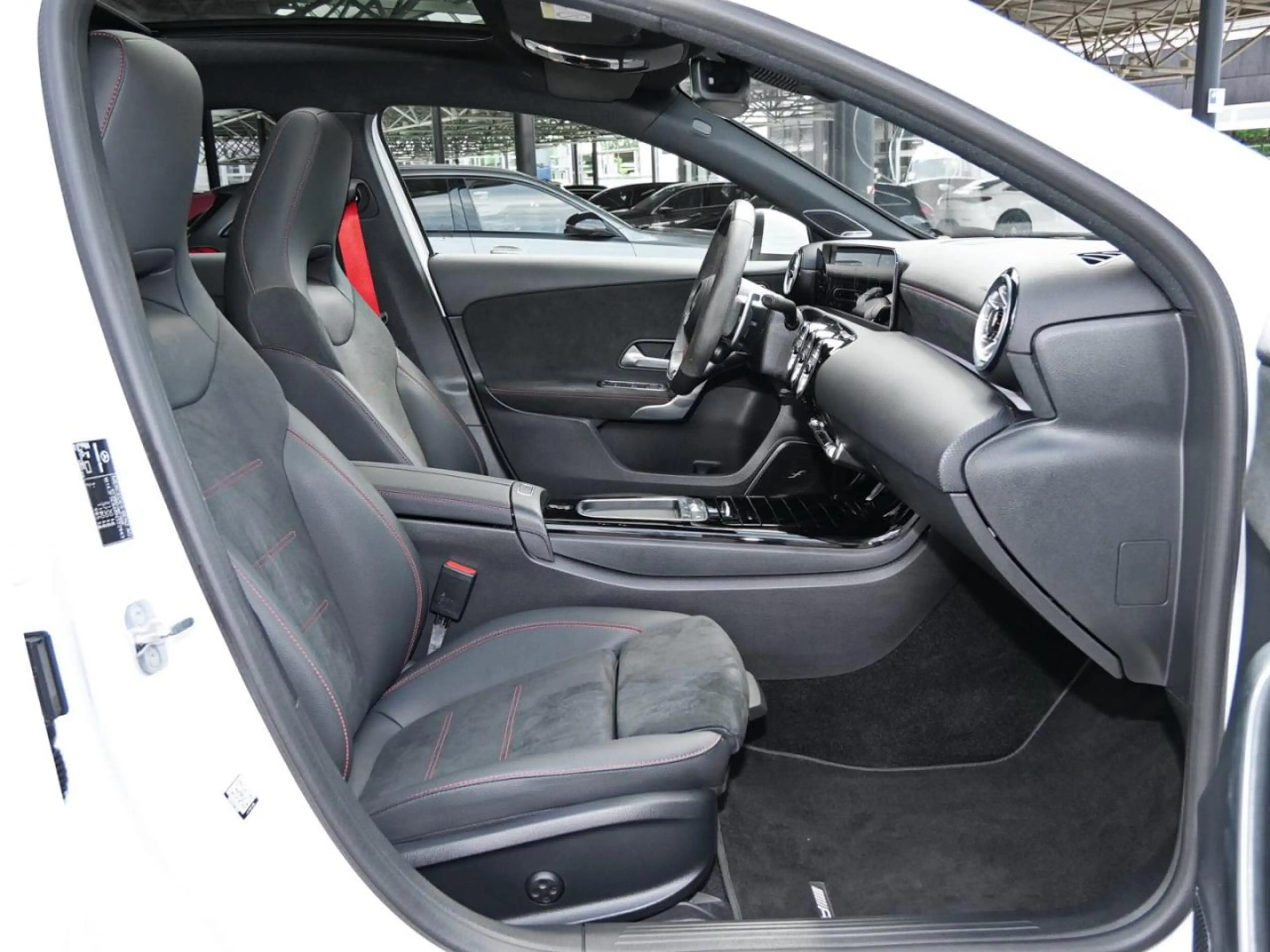 Mercedes-Benz A 45 AMG S 4M+ Panorama 360° Burmester HeadUp — photo 7