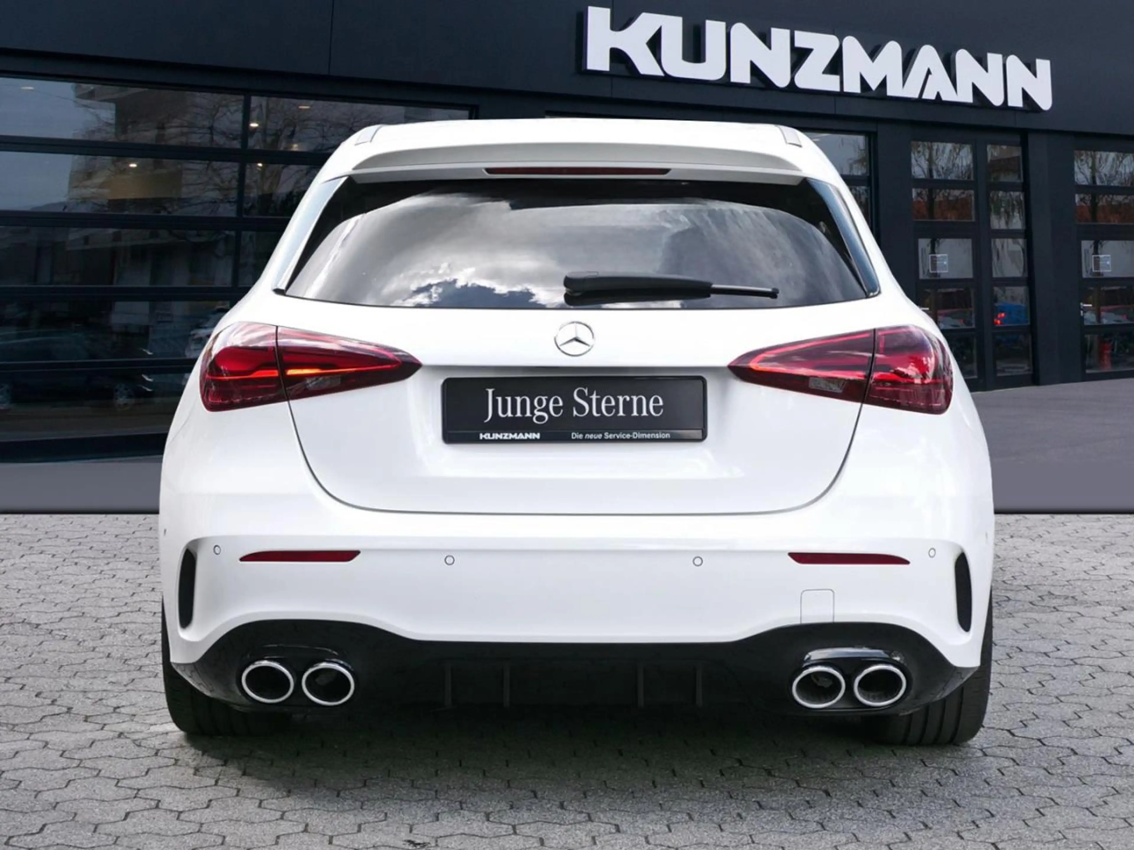 Mercedes-Benz A 45 AMG S 4M+ Panorama 360° Burmester HeadUp — photo 4