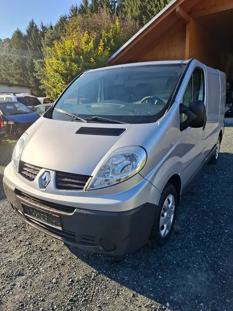 Renault Trafic Trafic Gen. Expr. L1H1 2,0 dCi DPF Expression Silber - 1